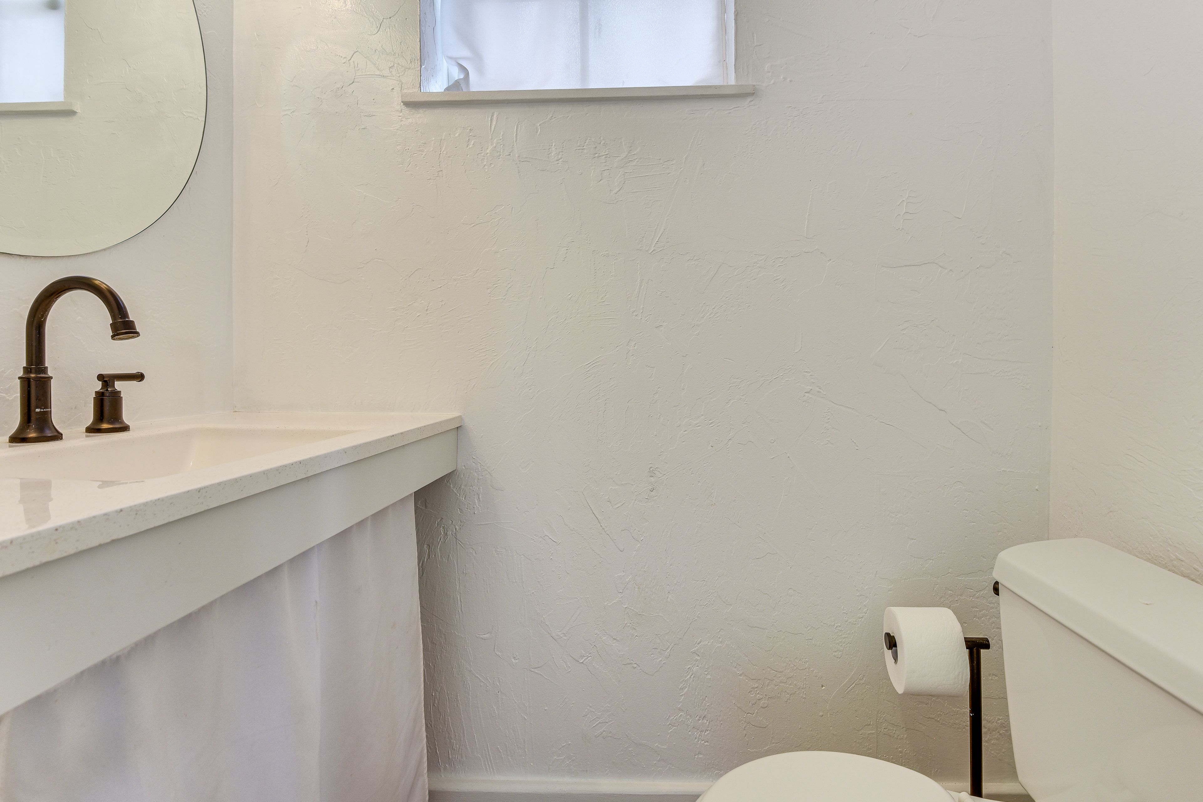 Half Bathroom | 1st Floor