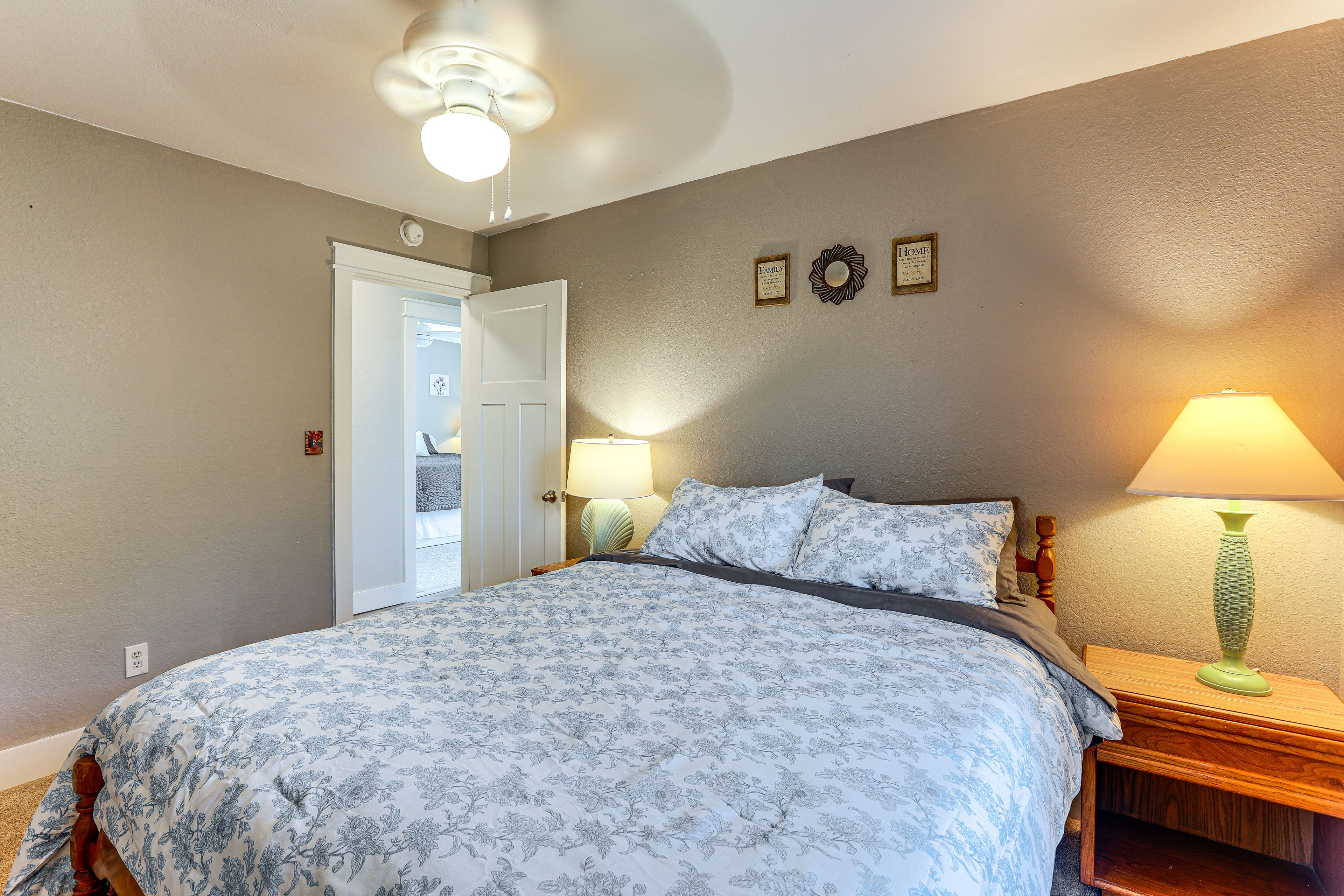 Bedroom 3 | Queen Bed | Smart TV