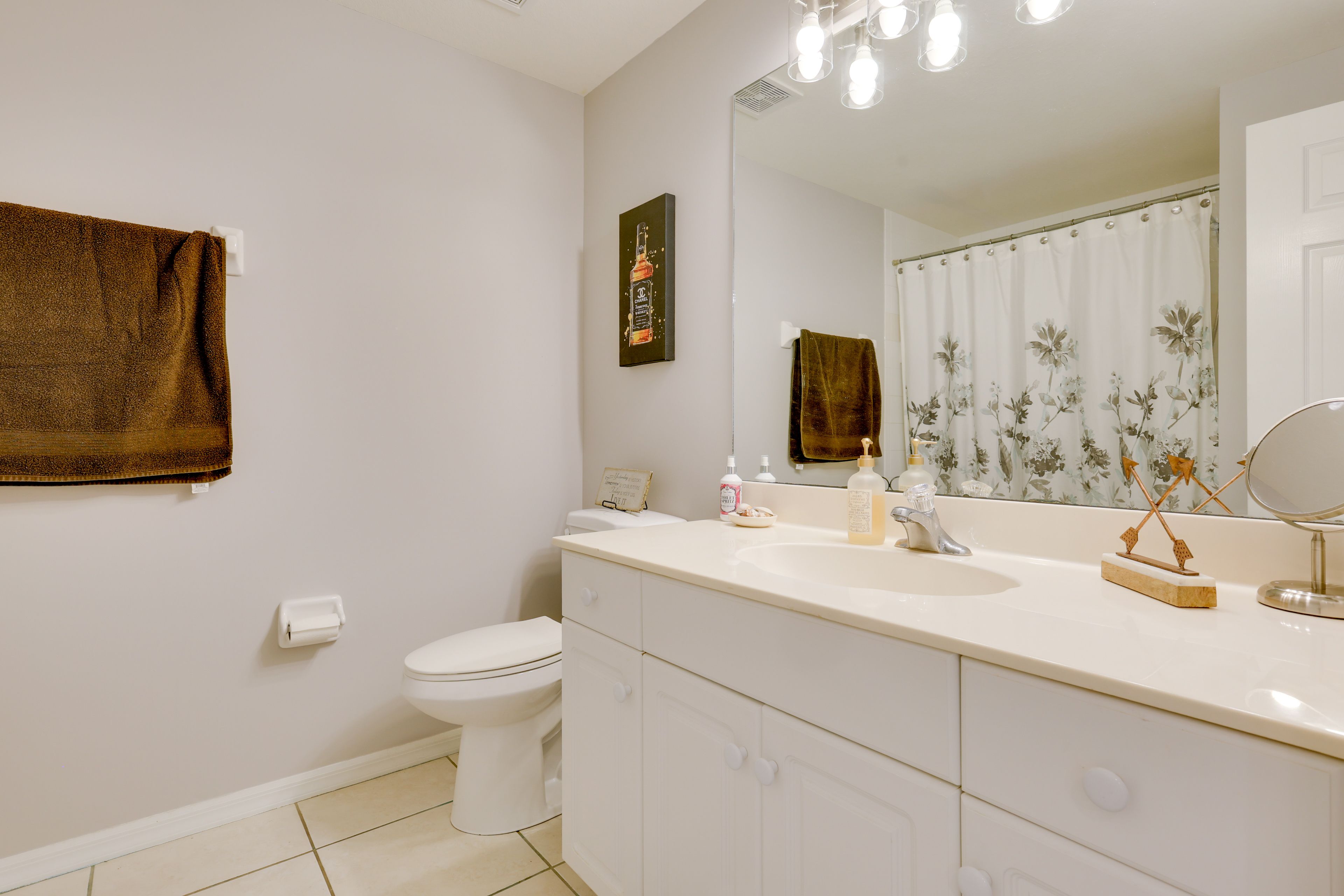 Full Bathroom