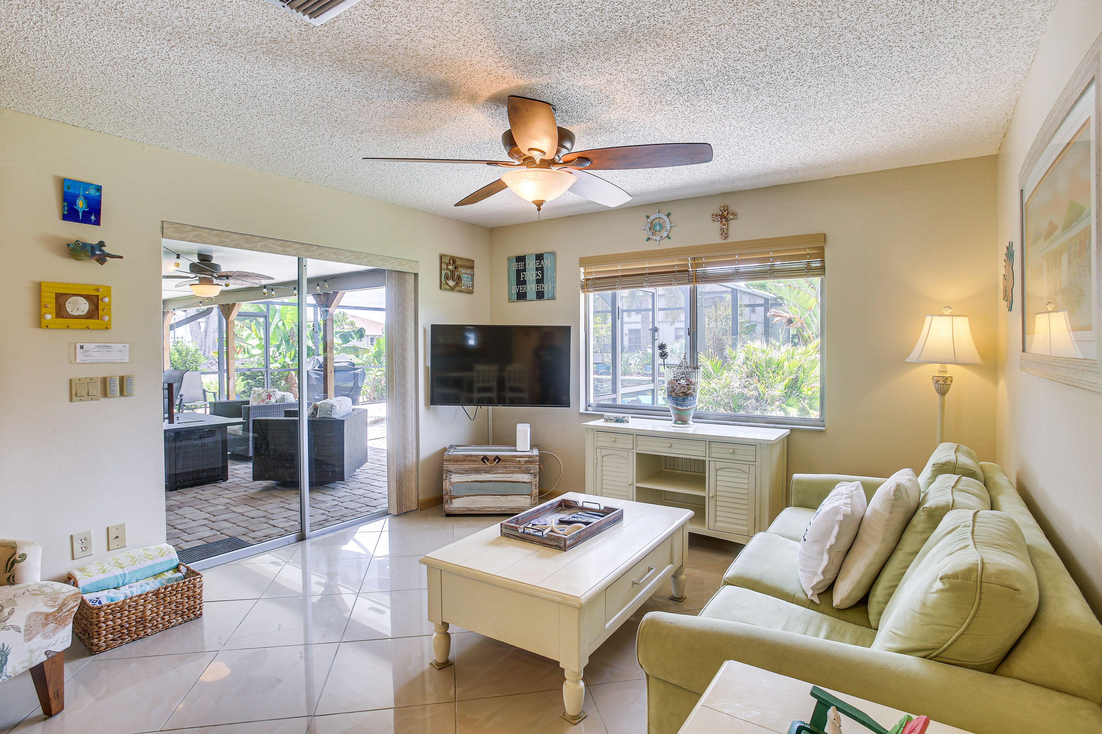 Family Room | Sleeper Sofa