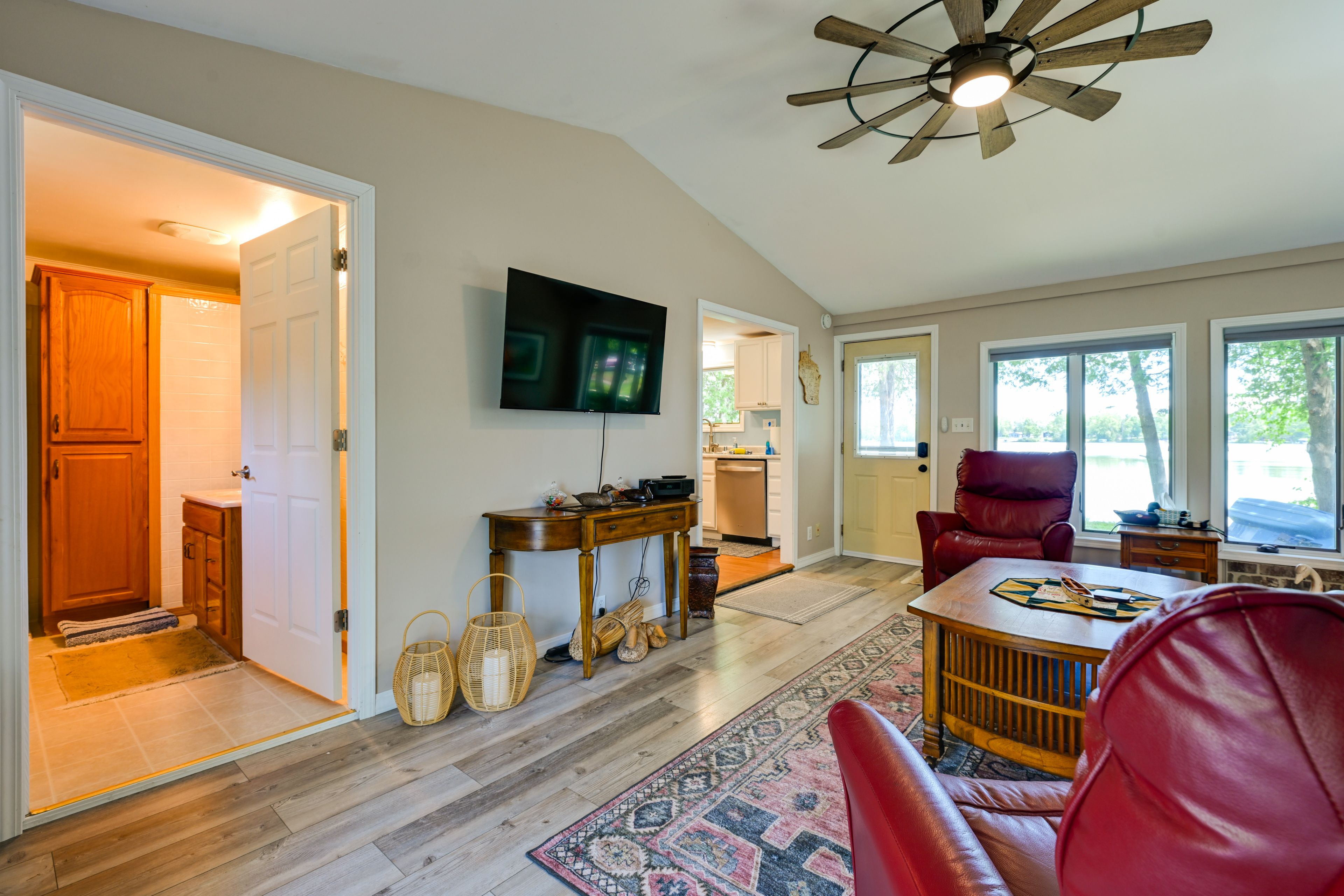Living Room | Queen Sleeper Sofa
