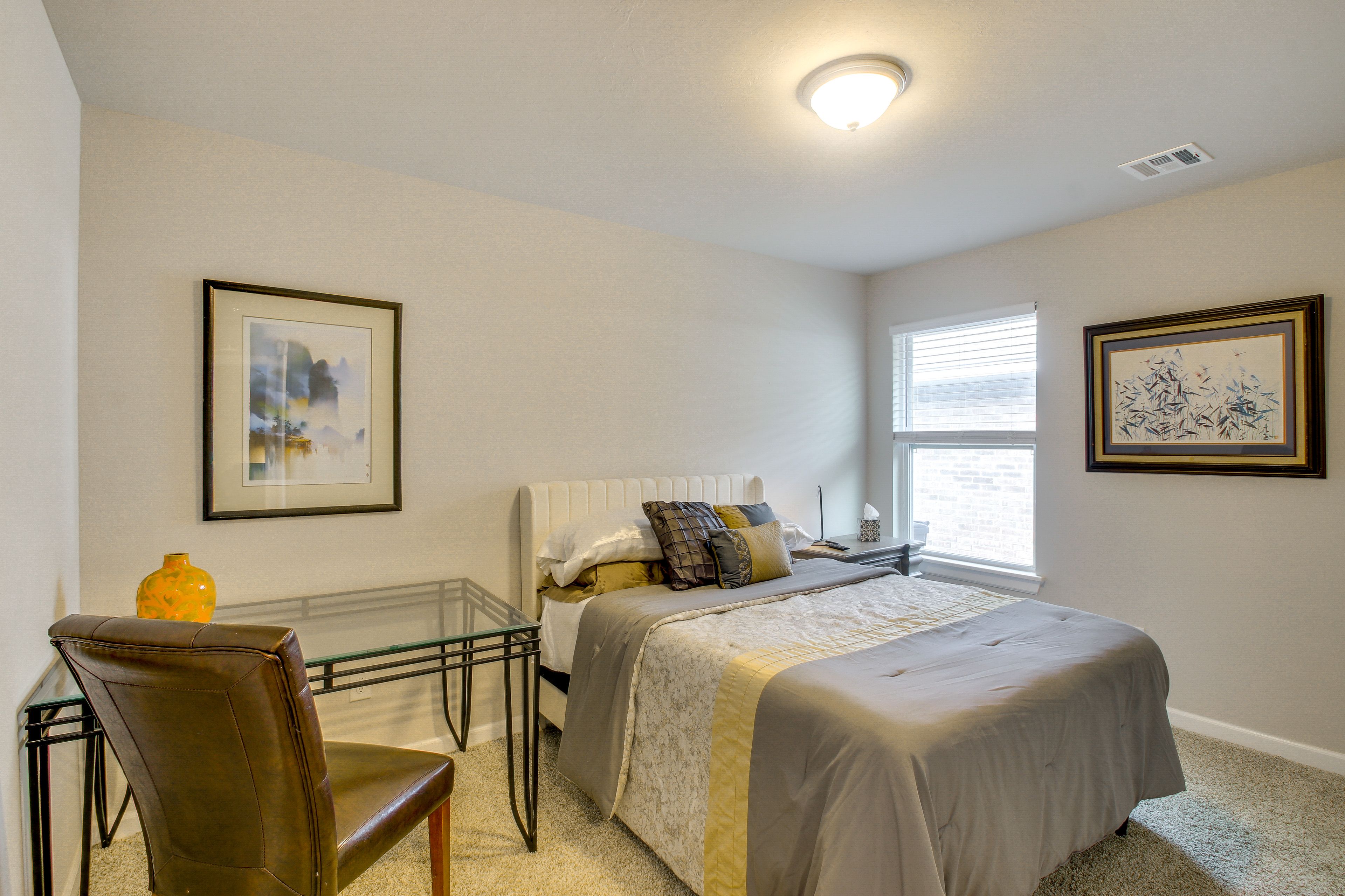 Bedroom 2 | Queen Bed