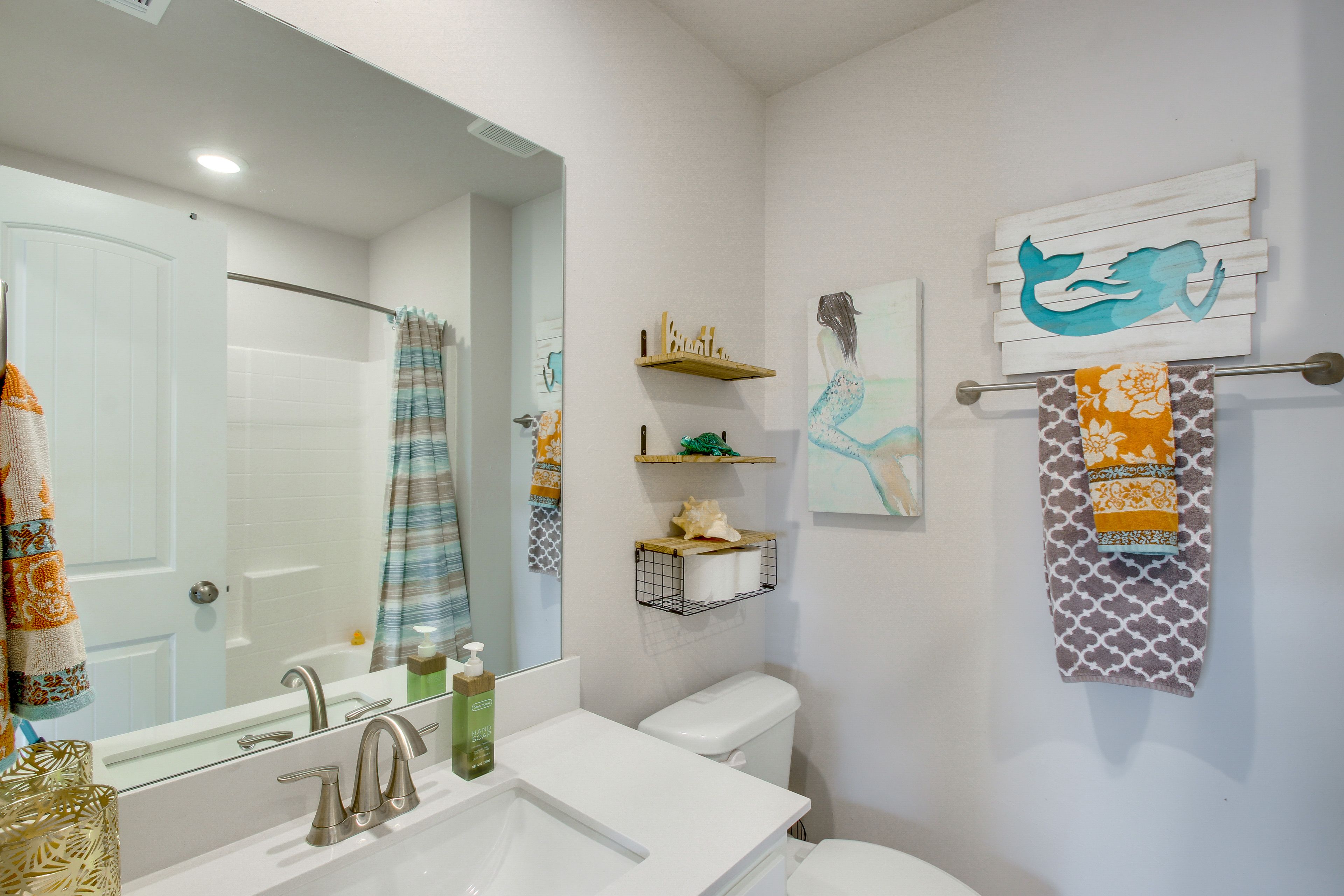 Full Bathroom
