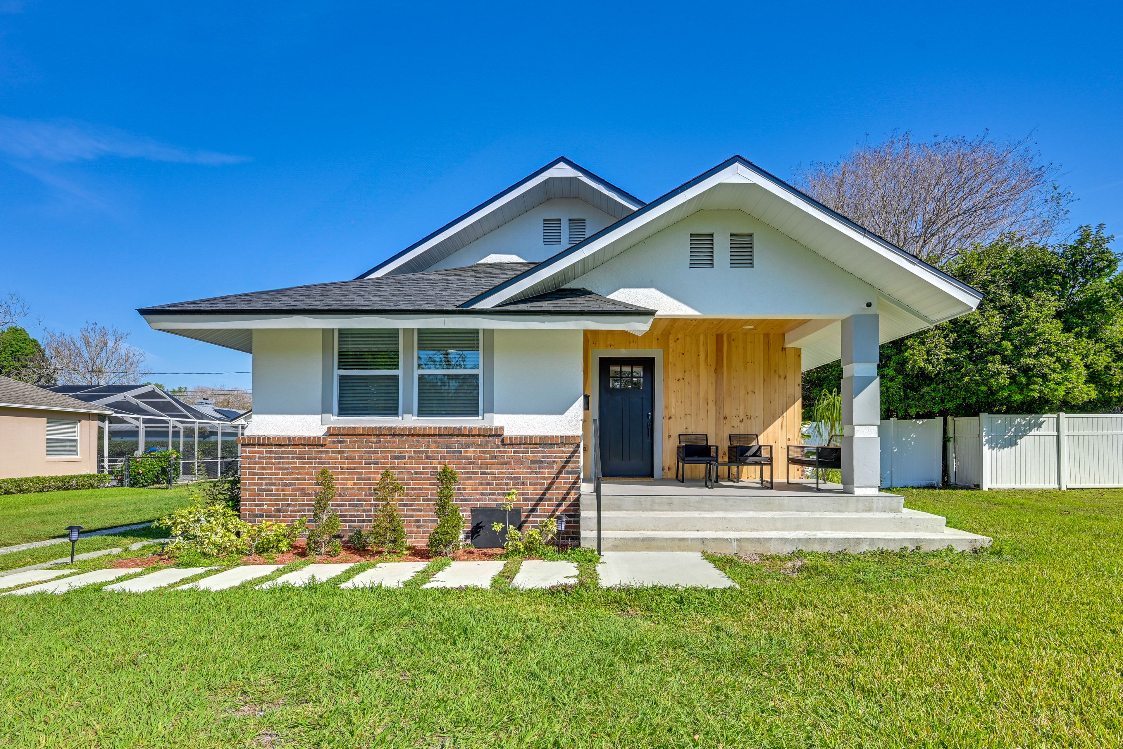 Lakeland Vacation Rental | 4BR | 3BA | 2,000 Sq Ft