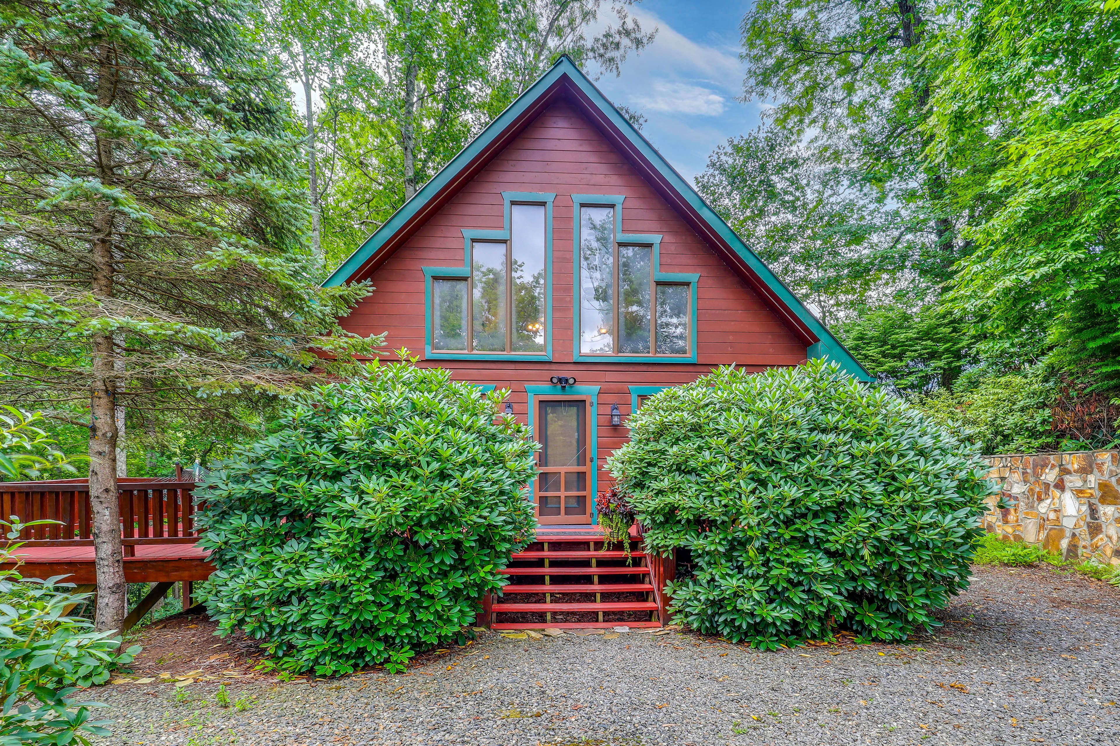 Property Exterior | 2-Story Cabin