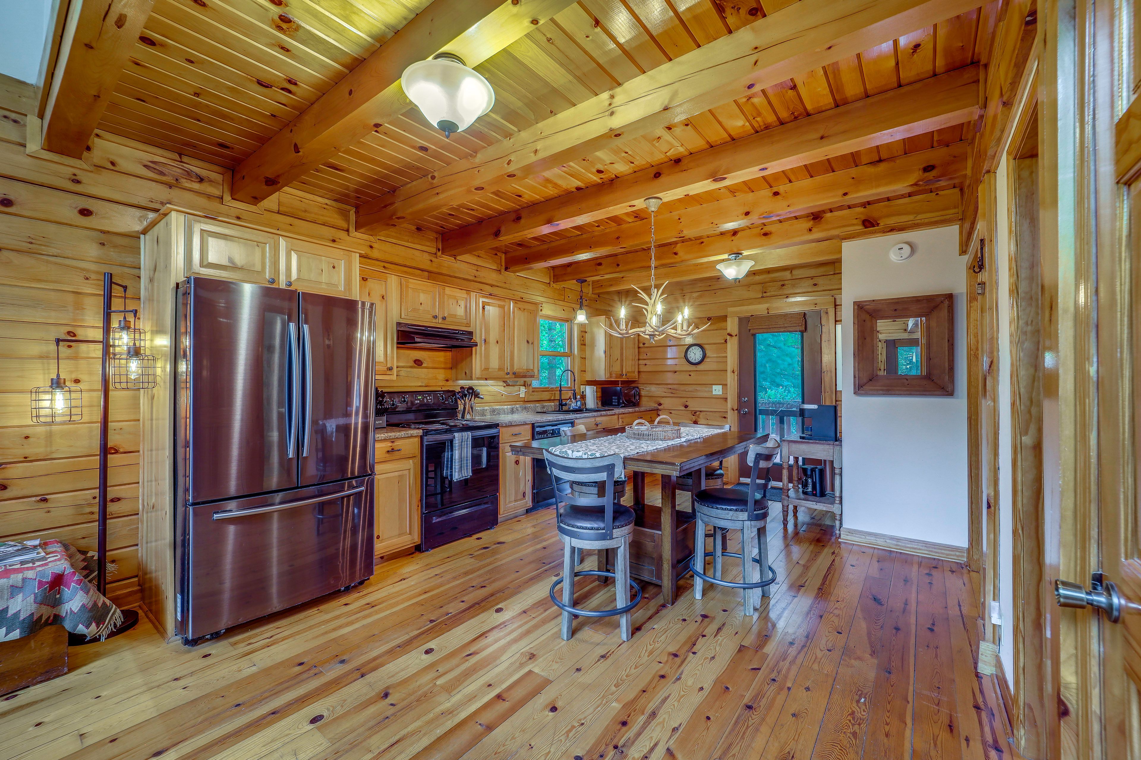 Kitchen & Dining Area | 1st Floor