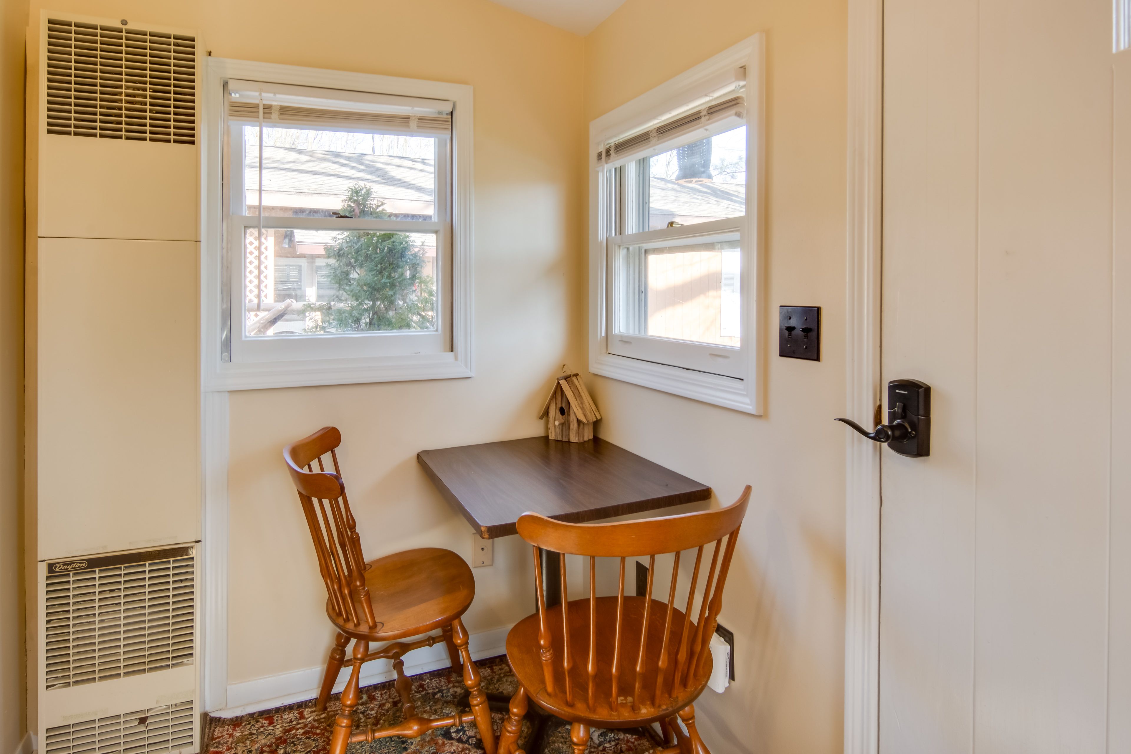 Cottage B | Dining Area | 1st Floor