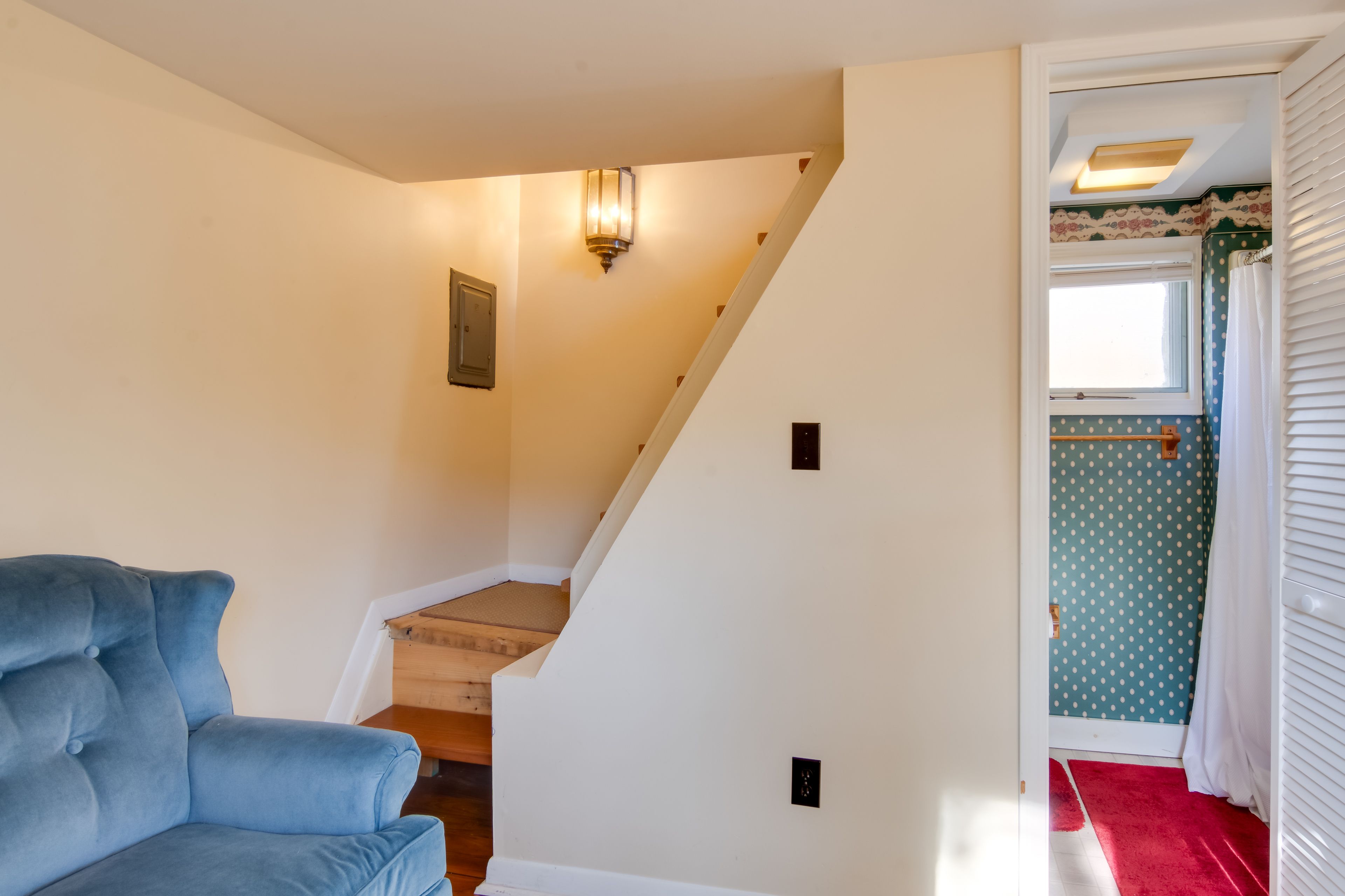 Cottage B | Stairs to 2nd Floor