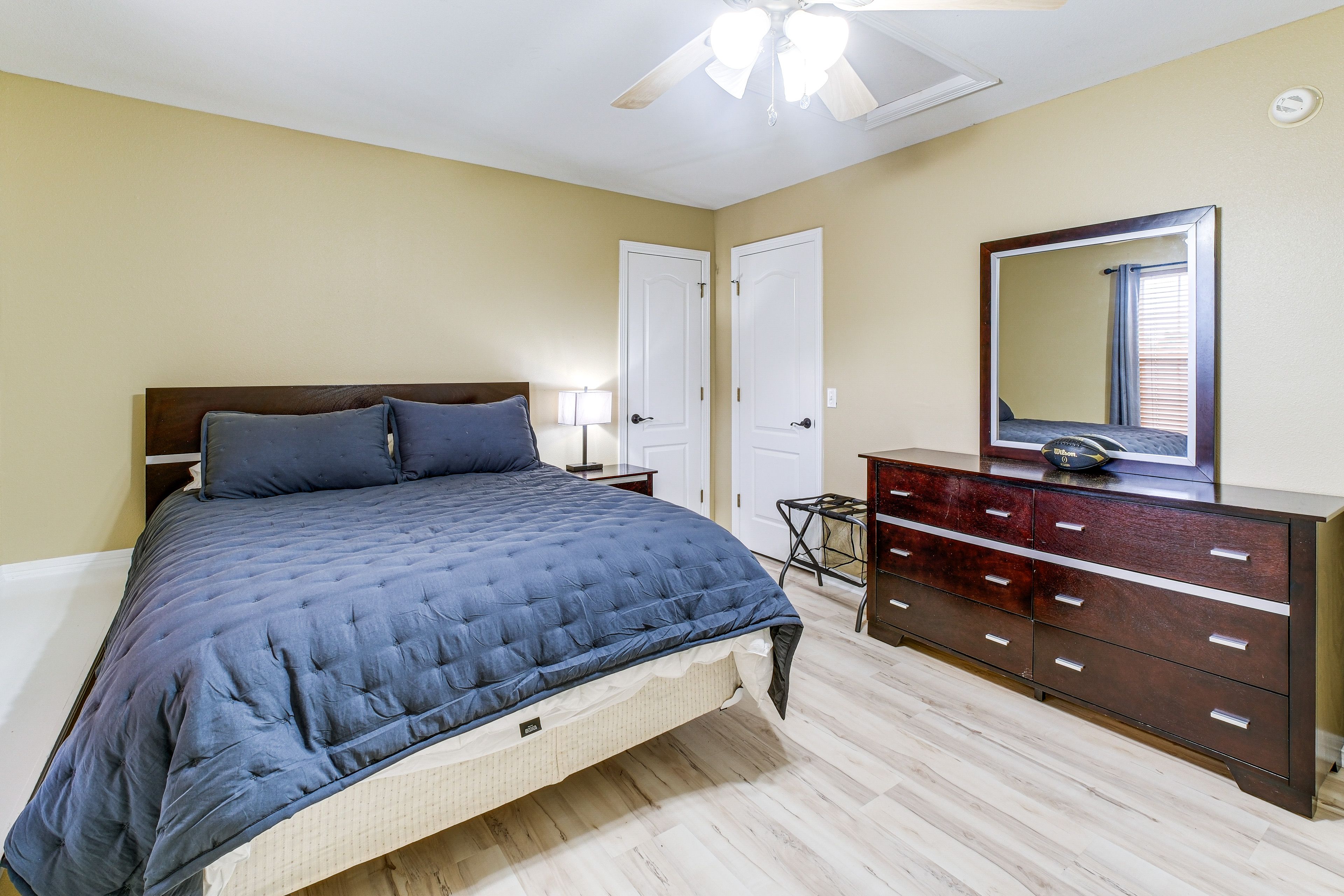 Bedroom 3 | 1st Floor | Queen Bed