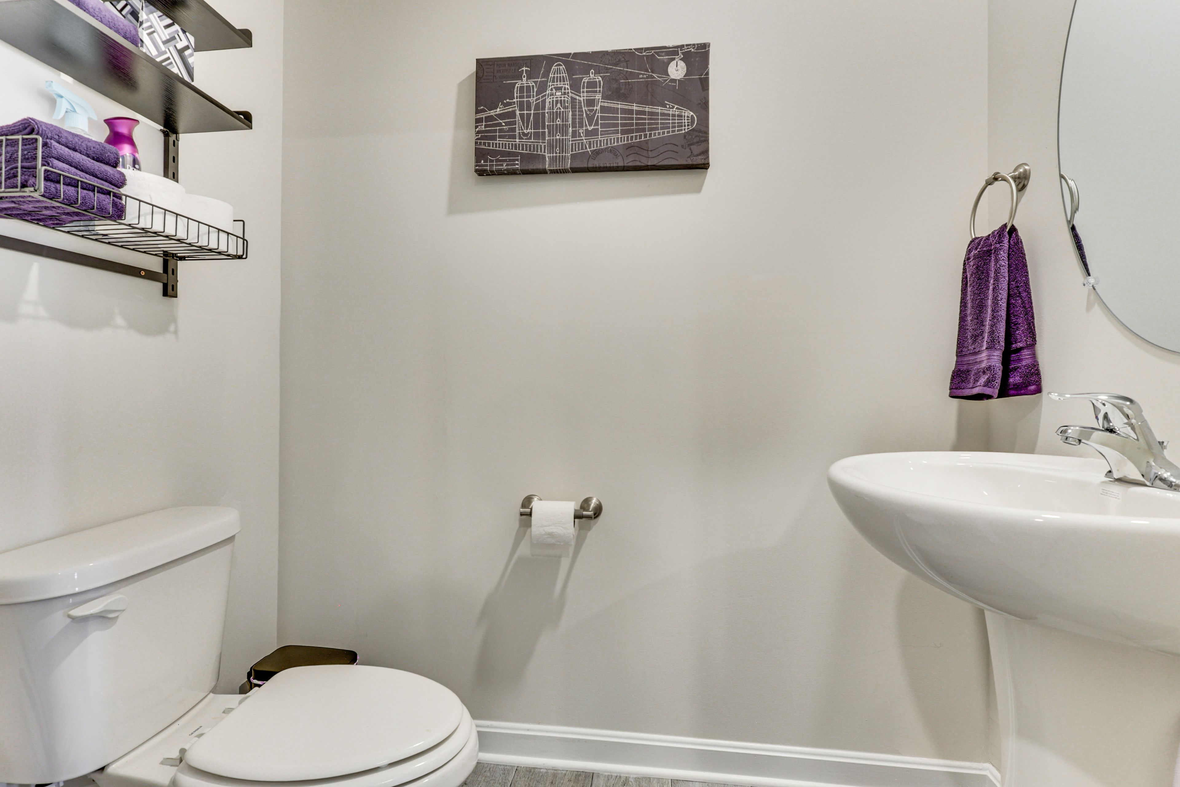 Half Bathroom | 1st Floor