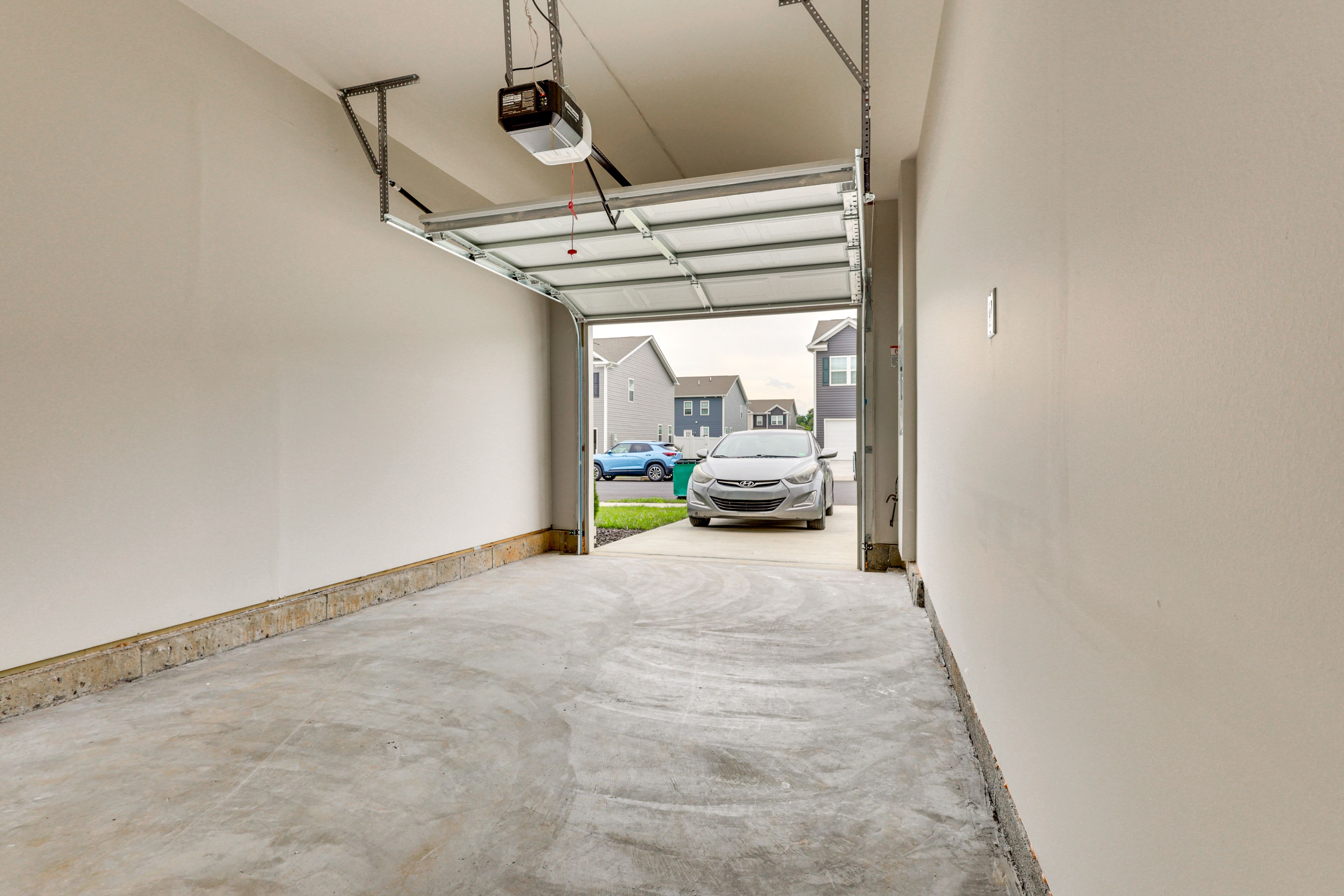 Parking | Garage (1 Vehicle) | Driveway (1 Vehicle) | Overflow Lot
