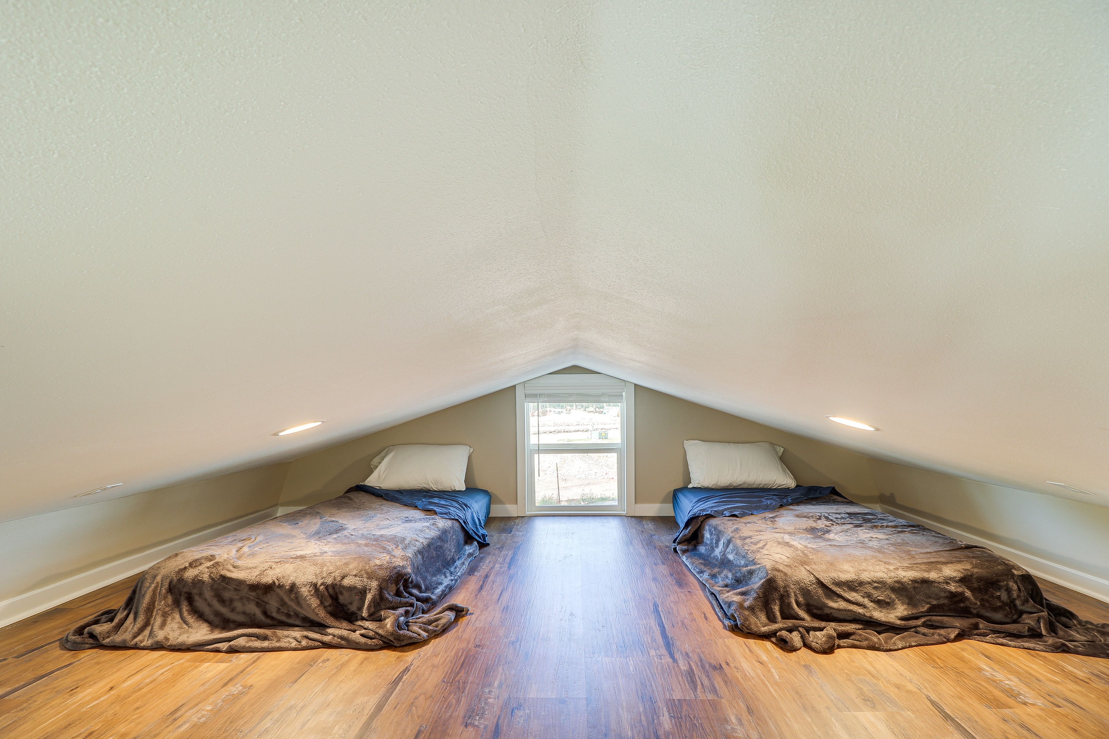 Loft | 2 Twin Floor Mattresses