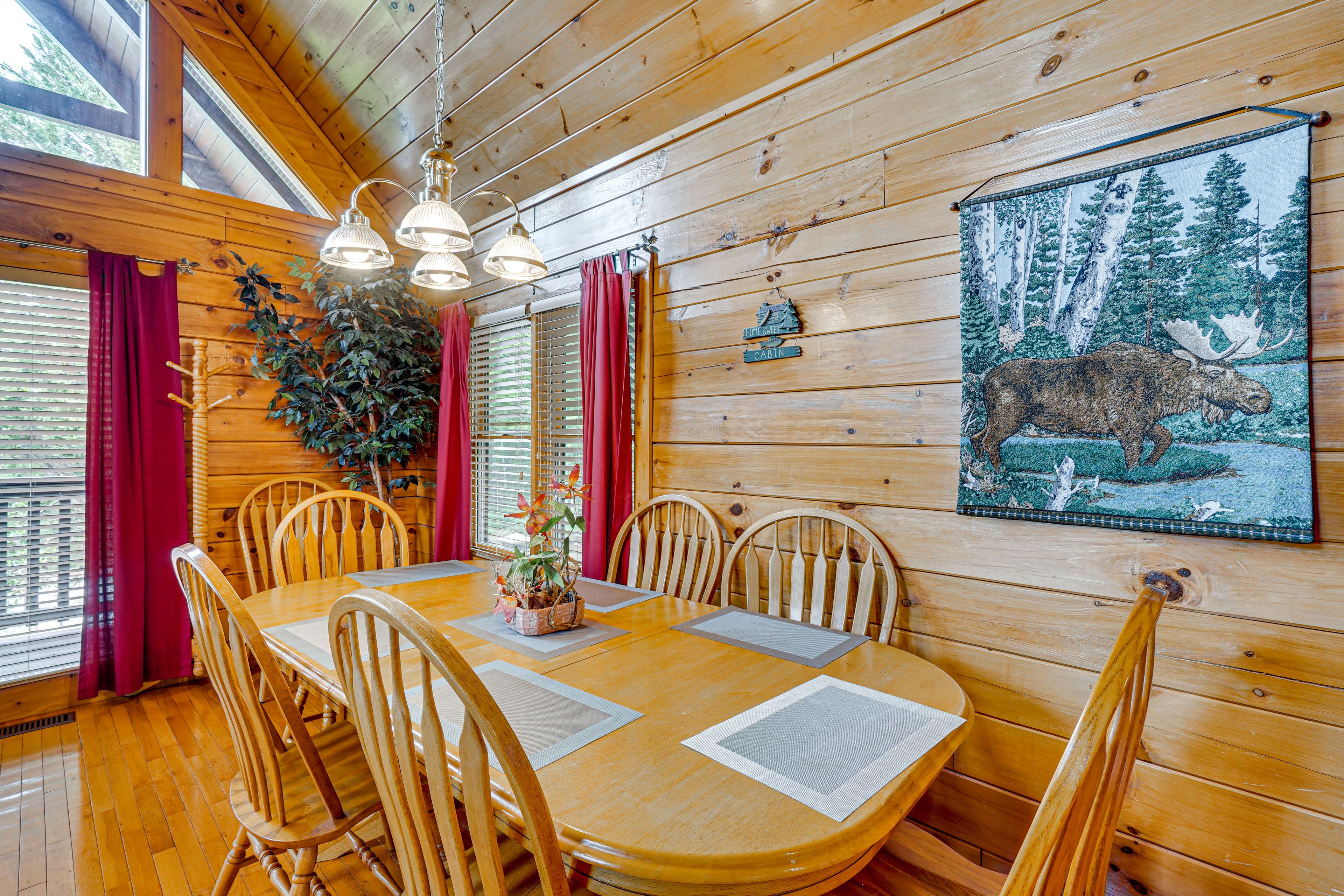 Dining Area | Main Level