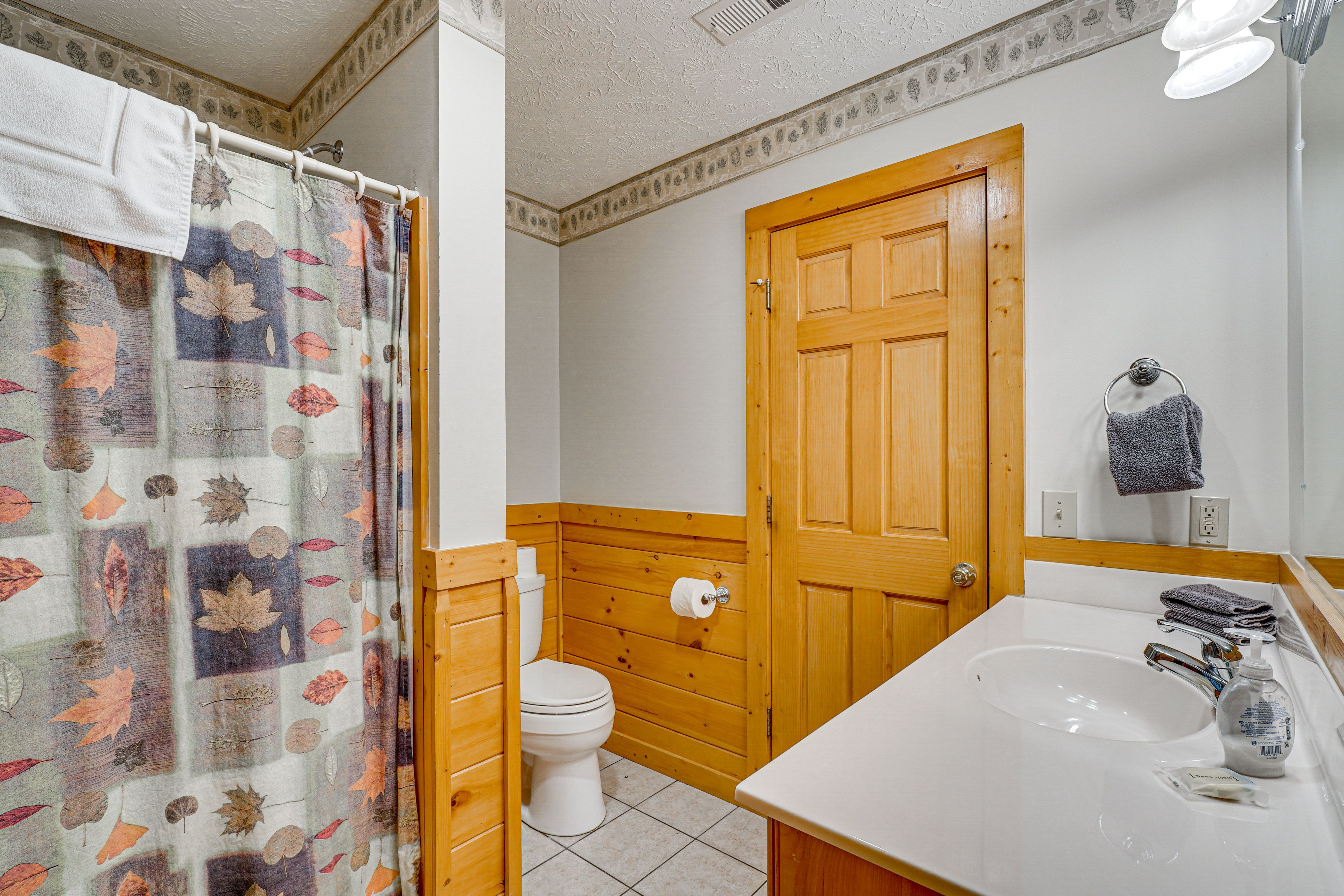 Full Bathroom | Lower Level