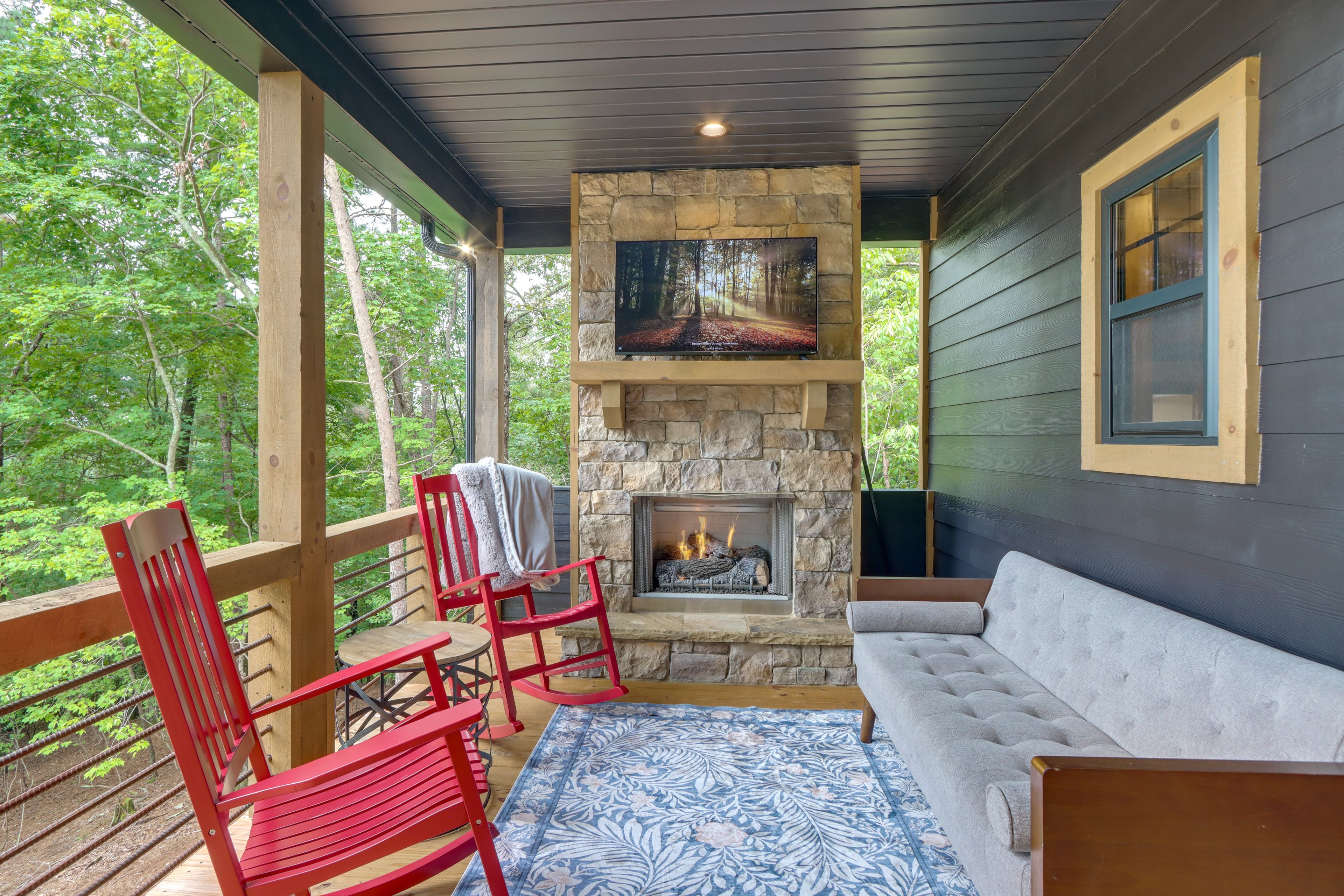 Private Deck