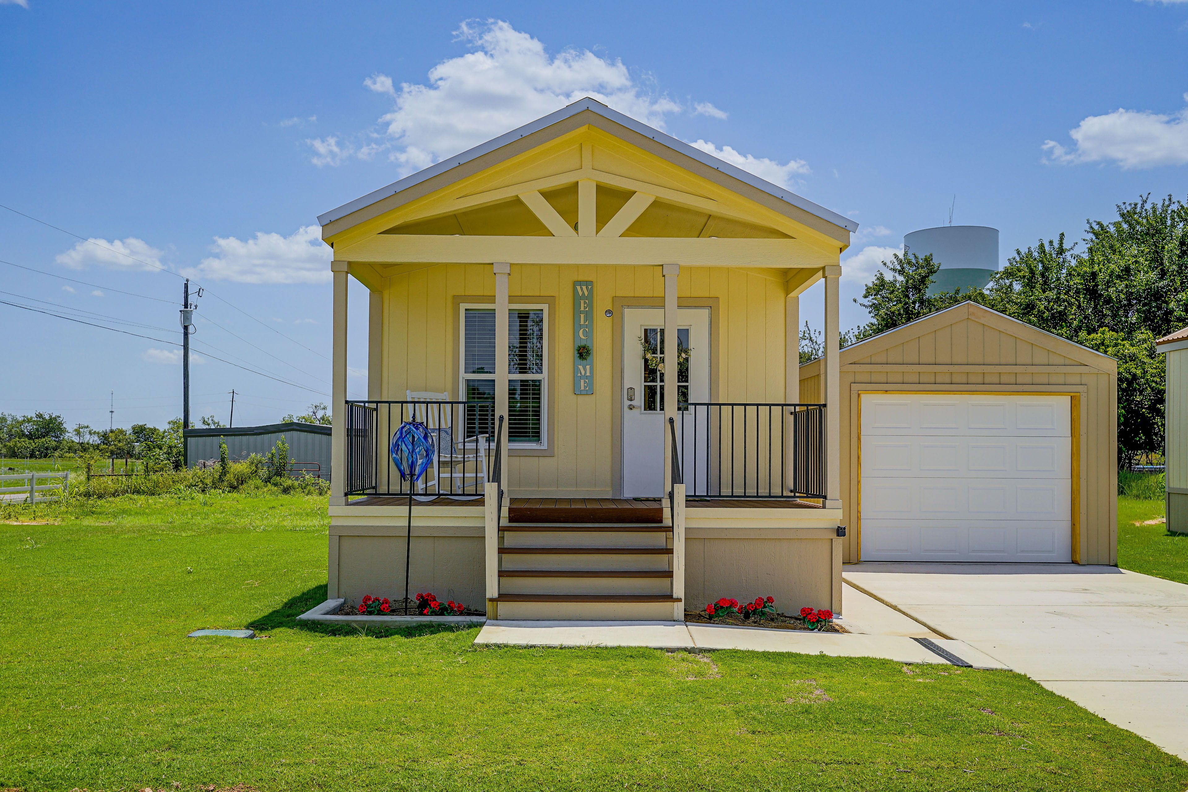 Granbury Vacation Rental | 1BR | 1BA | 399 Sq Ft