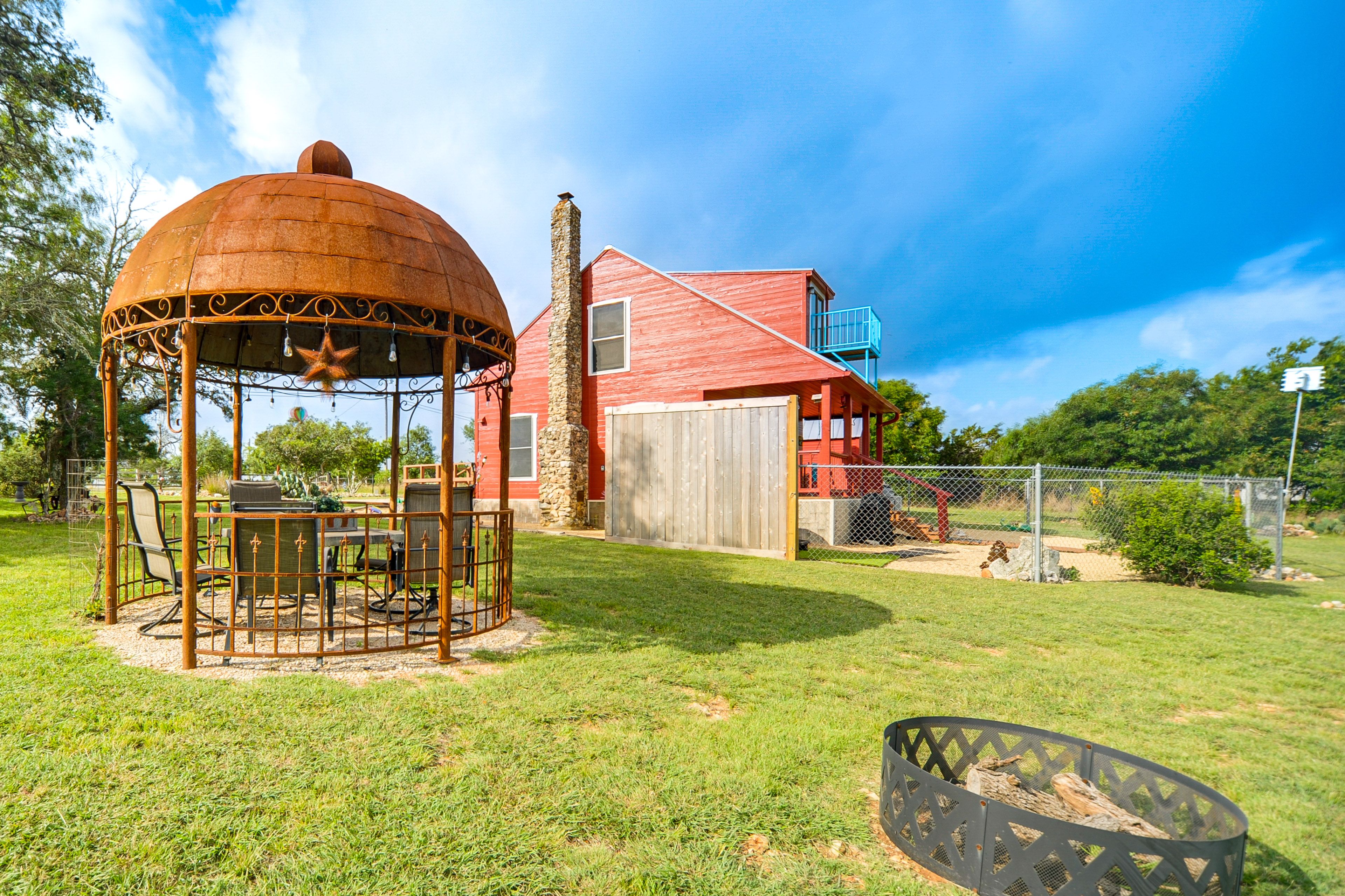 Shared Exterior Space | Fire Pit | Gazebo | Hiking Trail