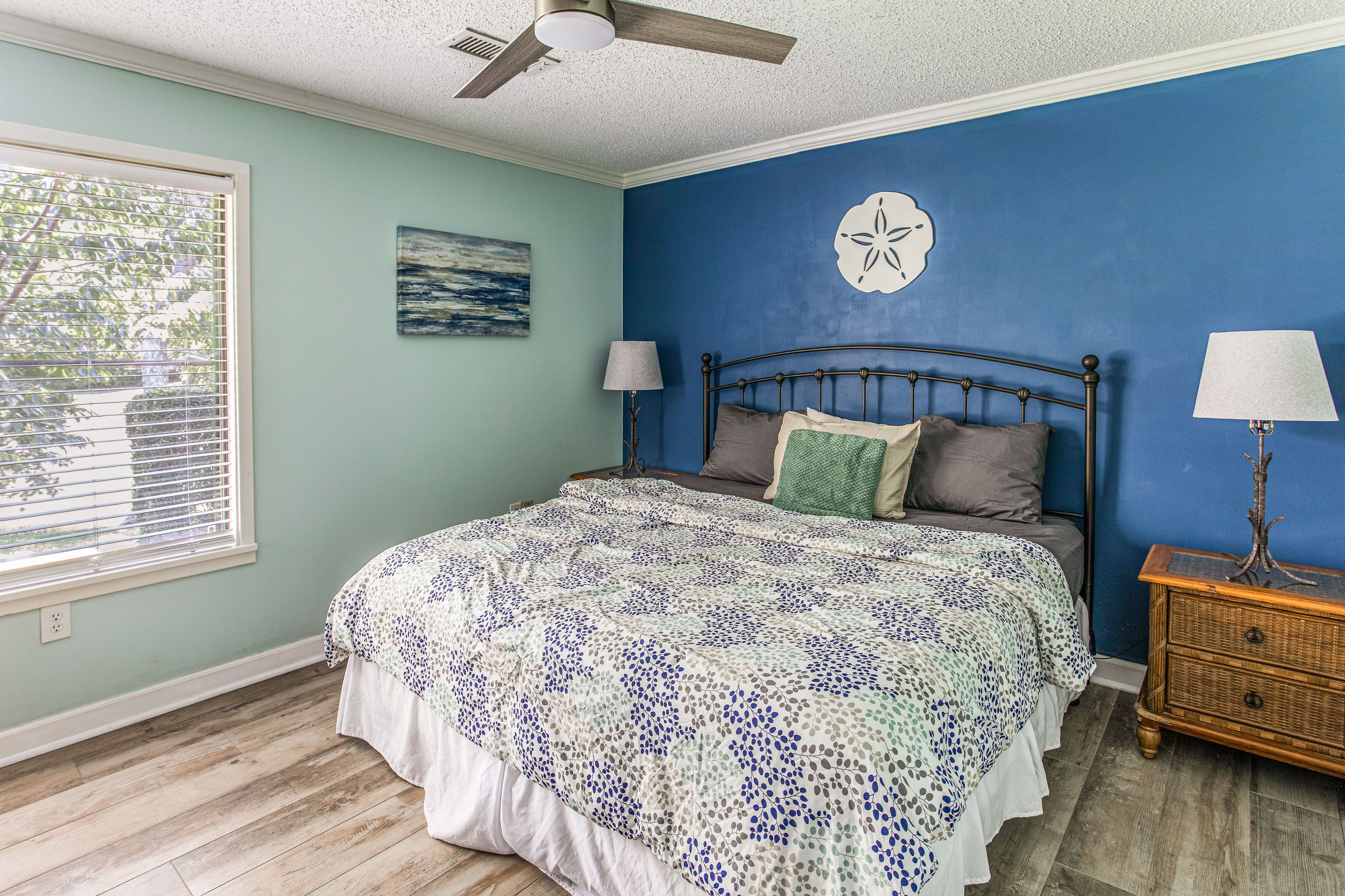 Bedroom 1 | King Bed
