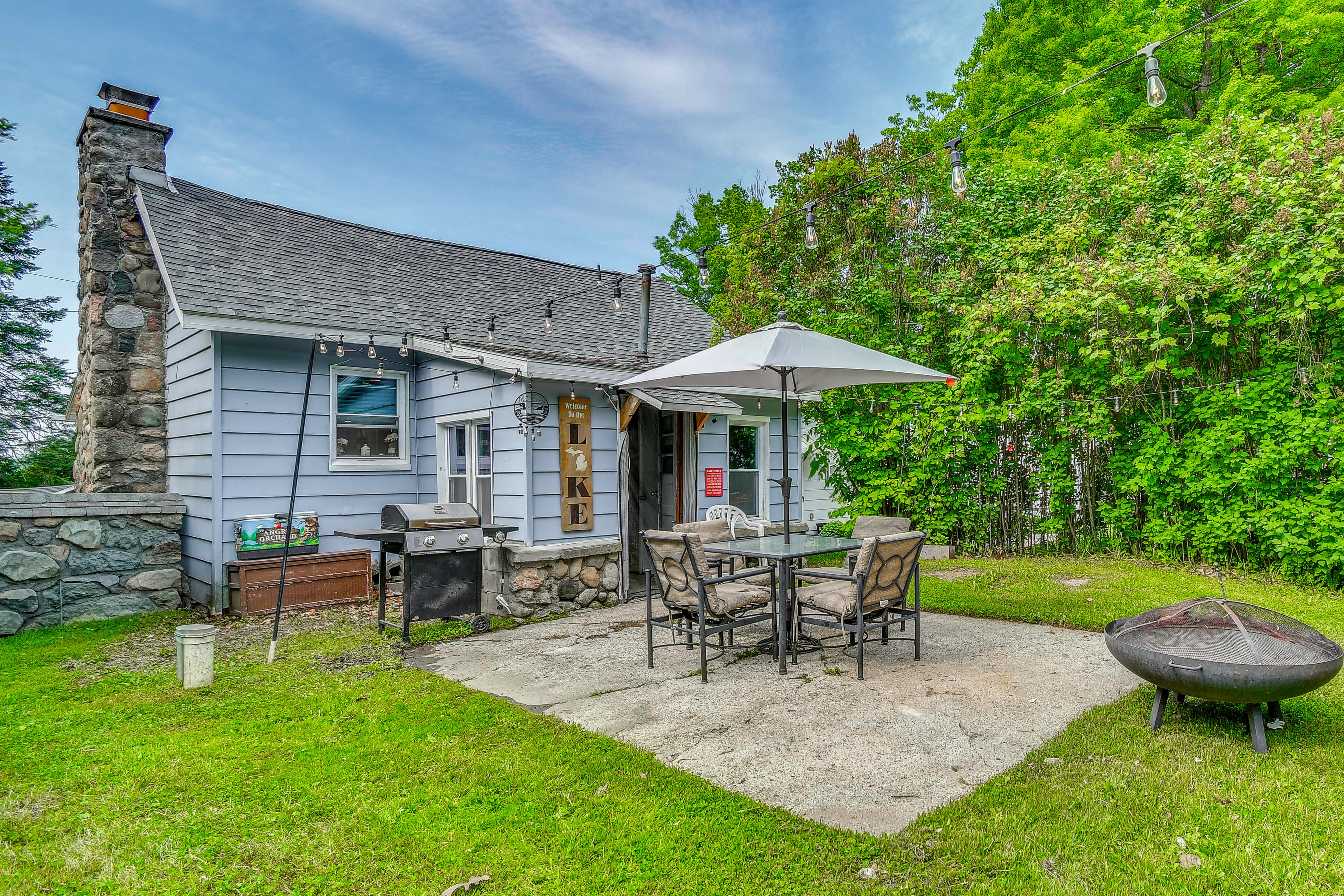 Patio | Gas Grill | Fire Pit