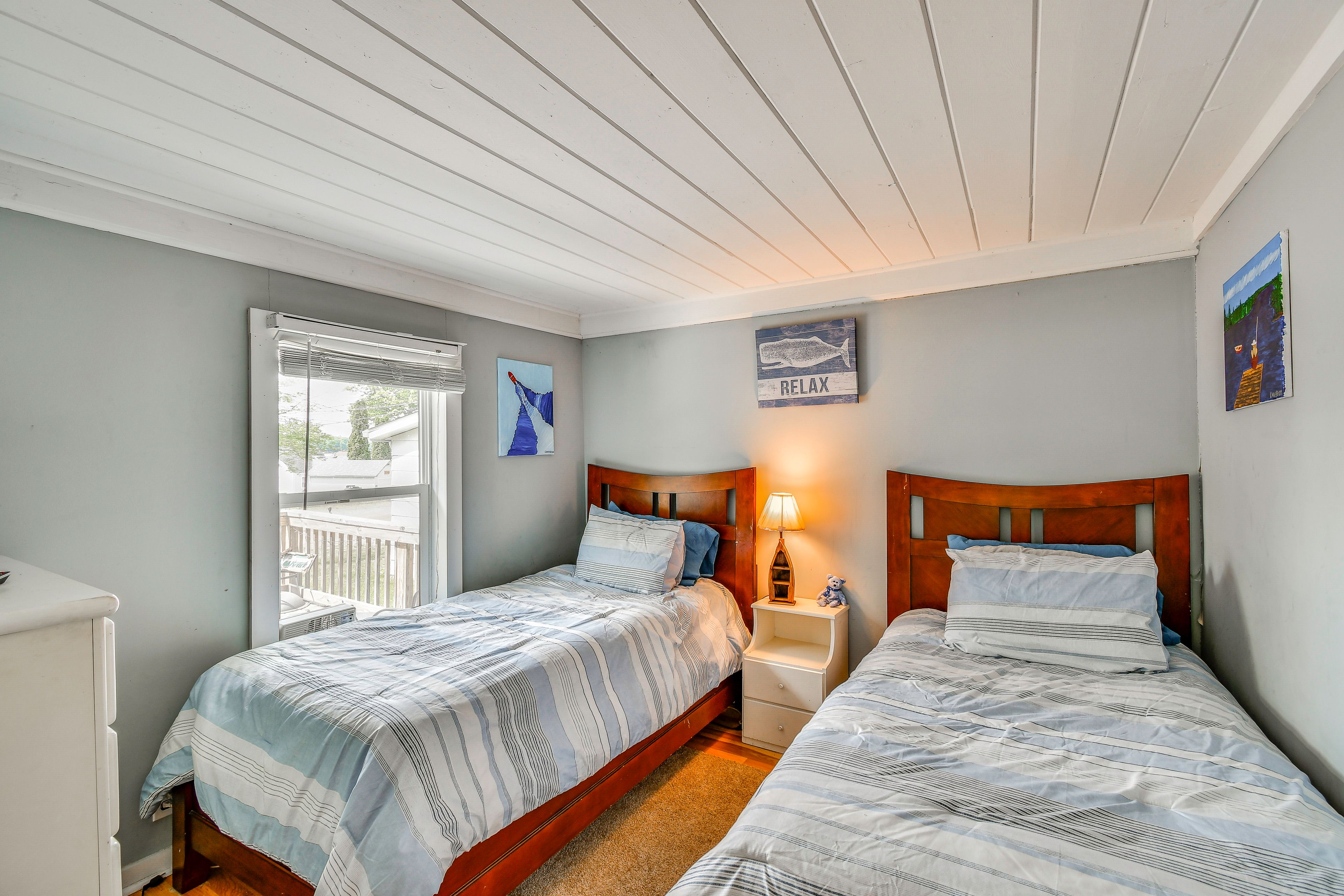 Bedroom 1 | 2 Twin Beds