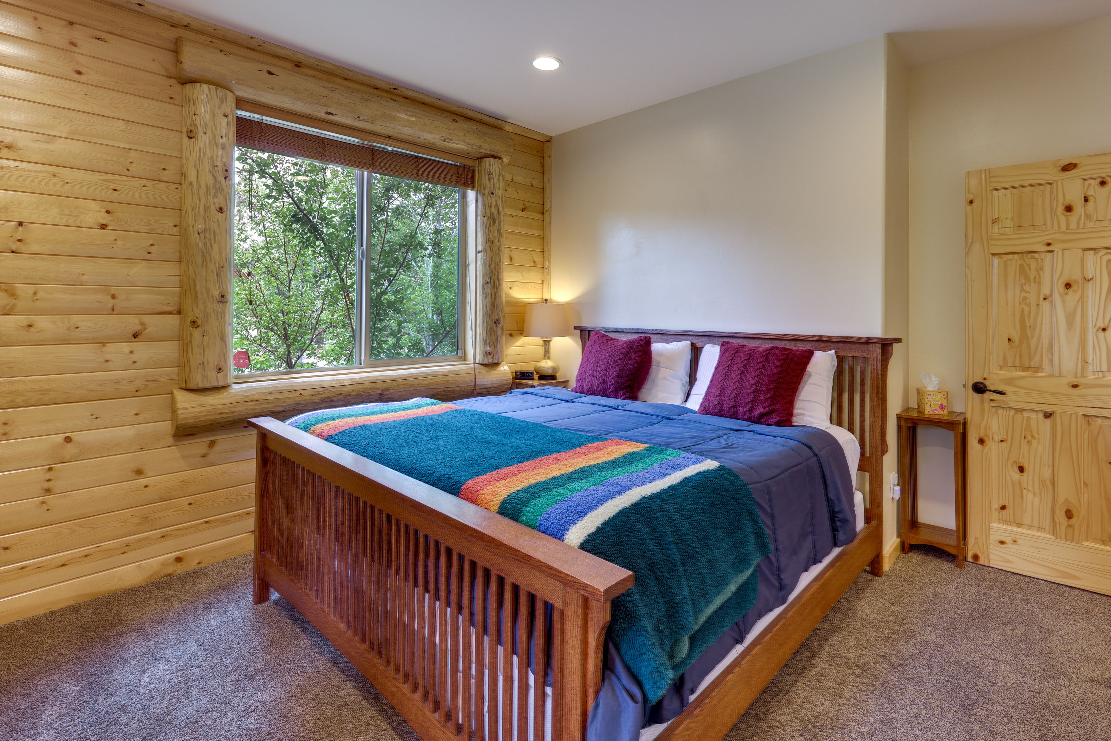 Bedroom 2 | King Bed | Lower Floor
