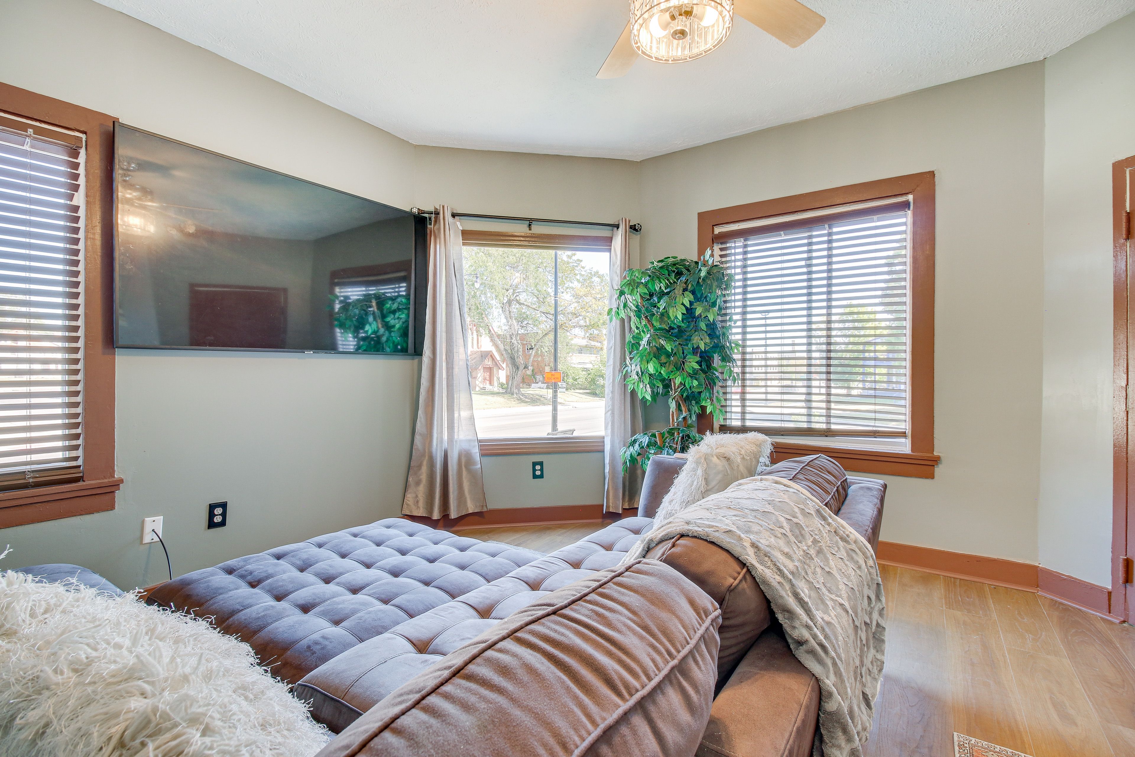 Unit B | Living Room