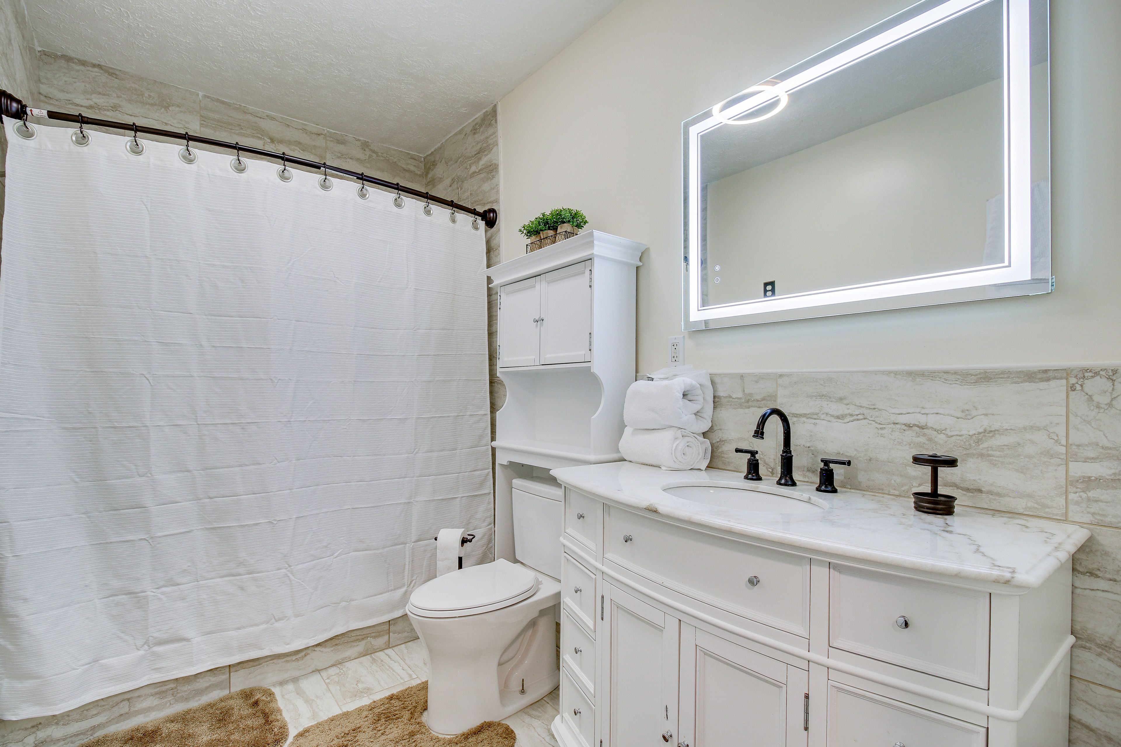 Full Bathroom