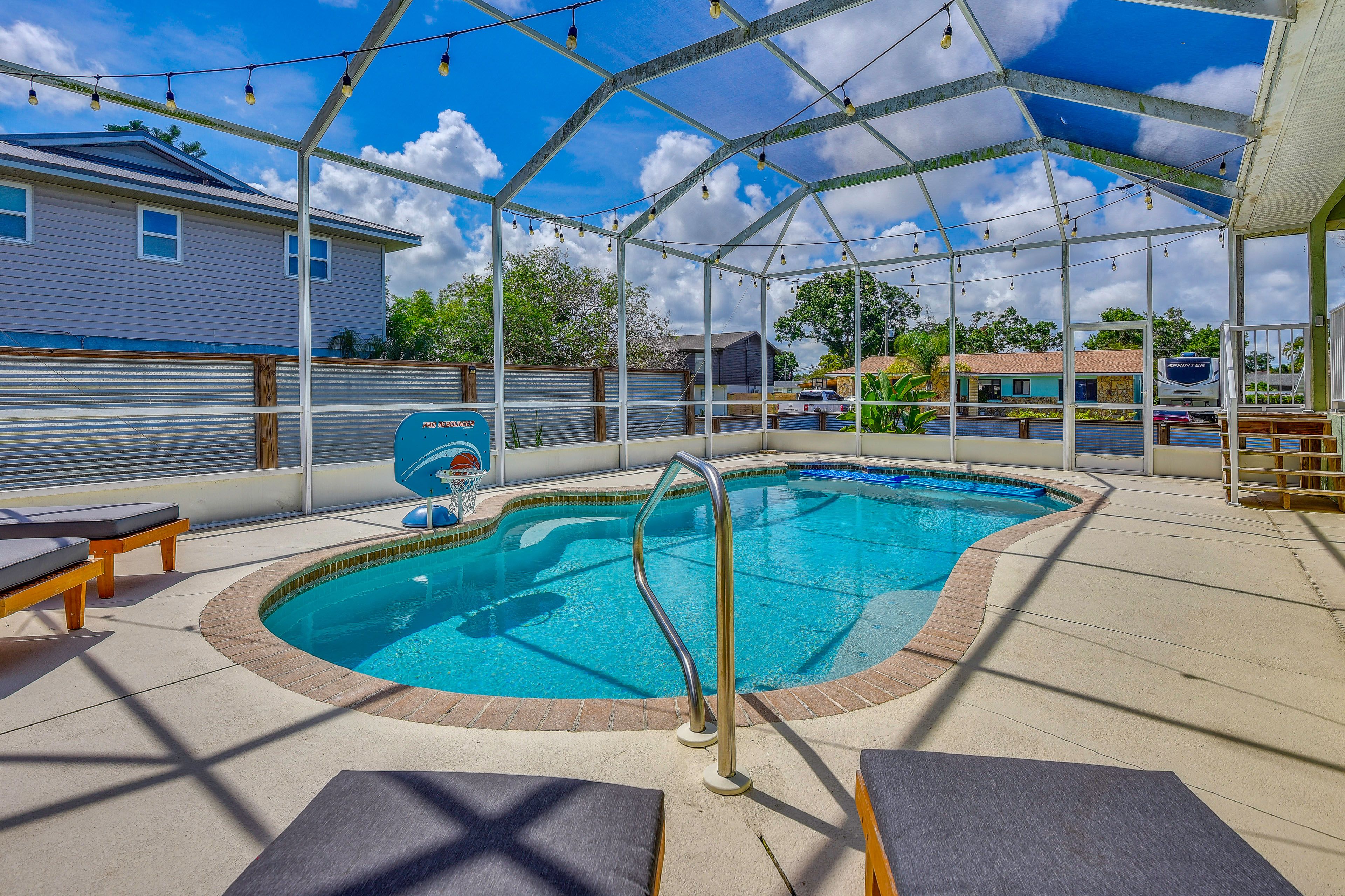 Palmetto Vacation Rental | 3BR | 2BA | 1,850 Sq Ft