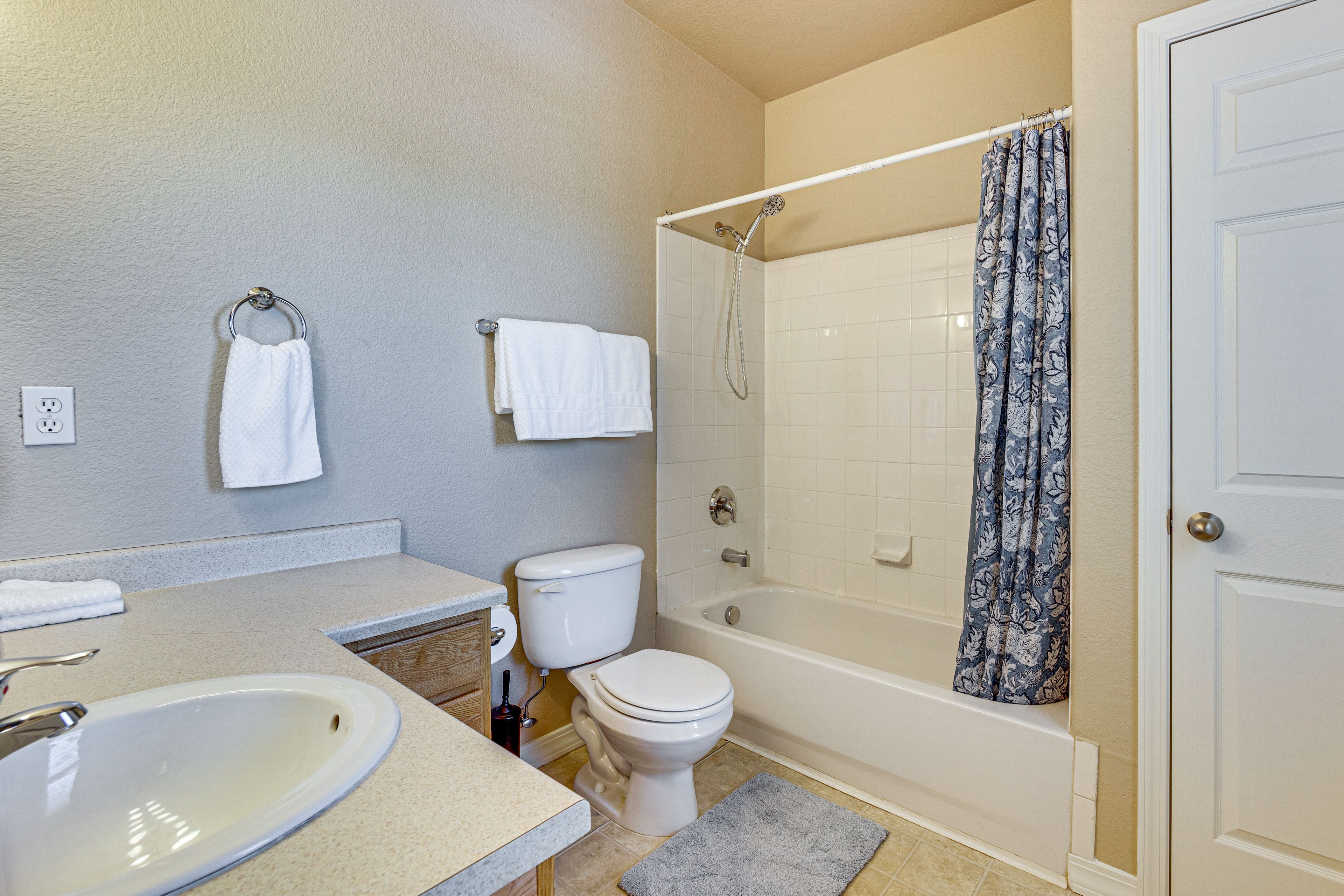 En-Suite Bathroom | 2nd Floor