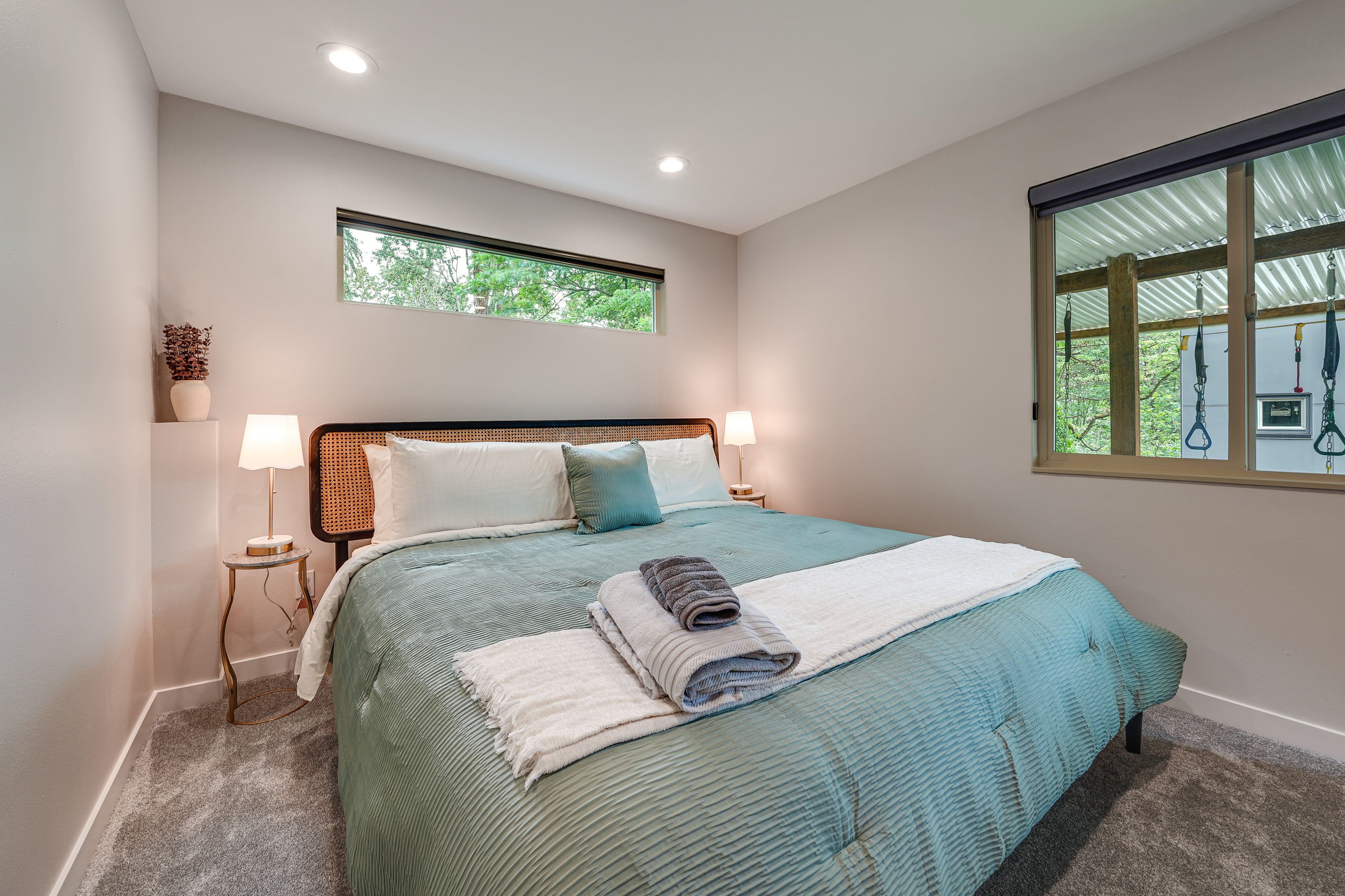 Bedroom 1 | King Bed | En-Suite Bathroom