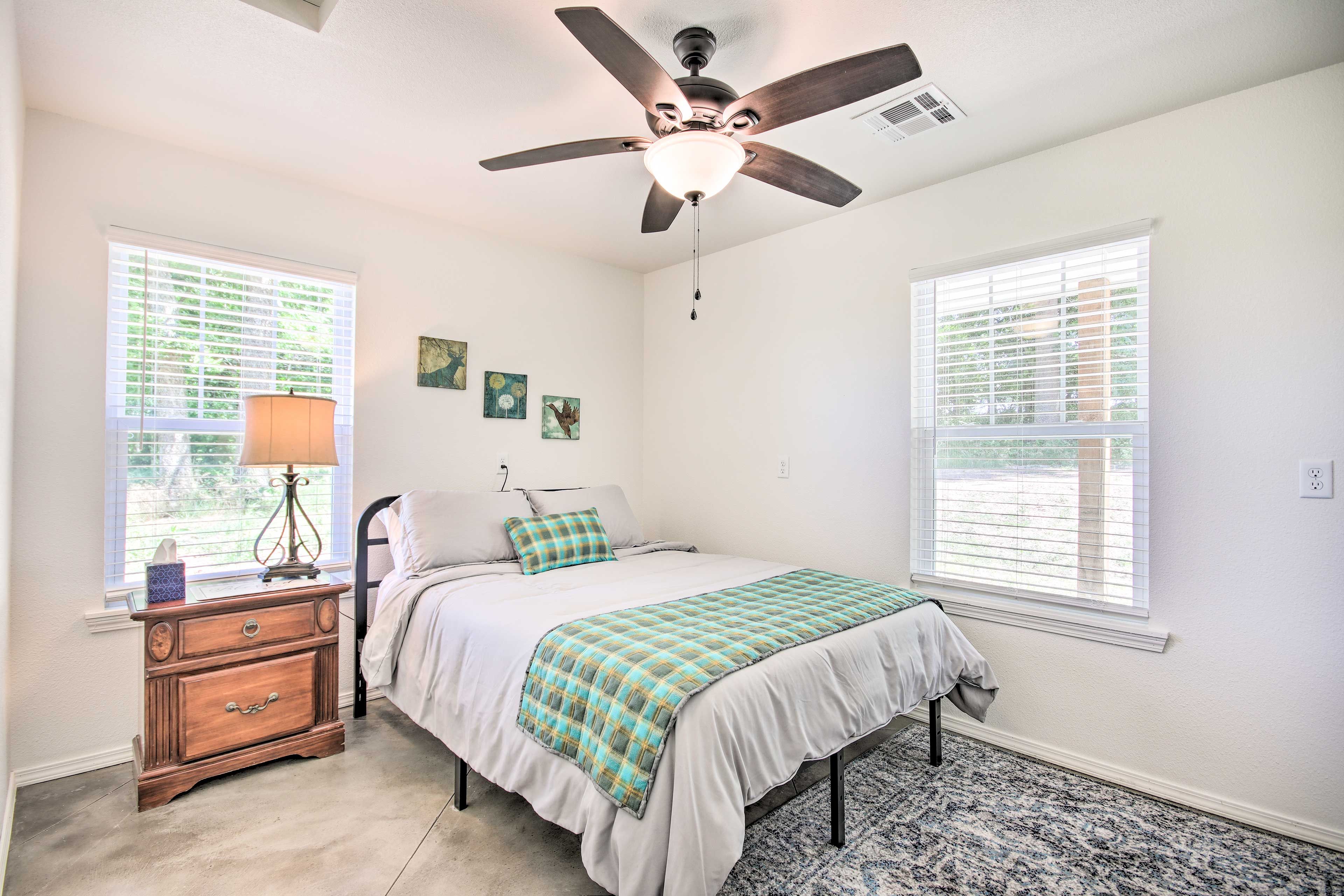 Bedroom 6 | Queen Bed