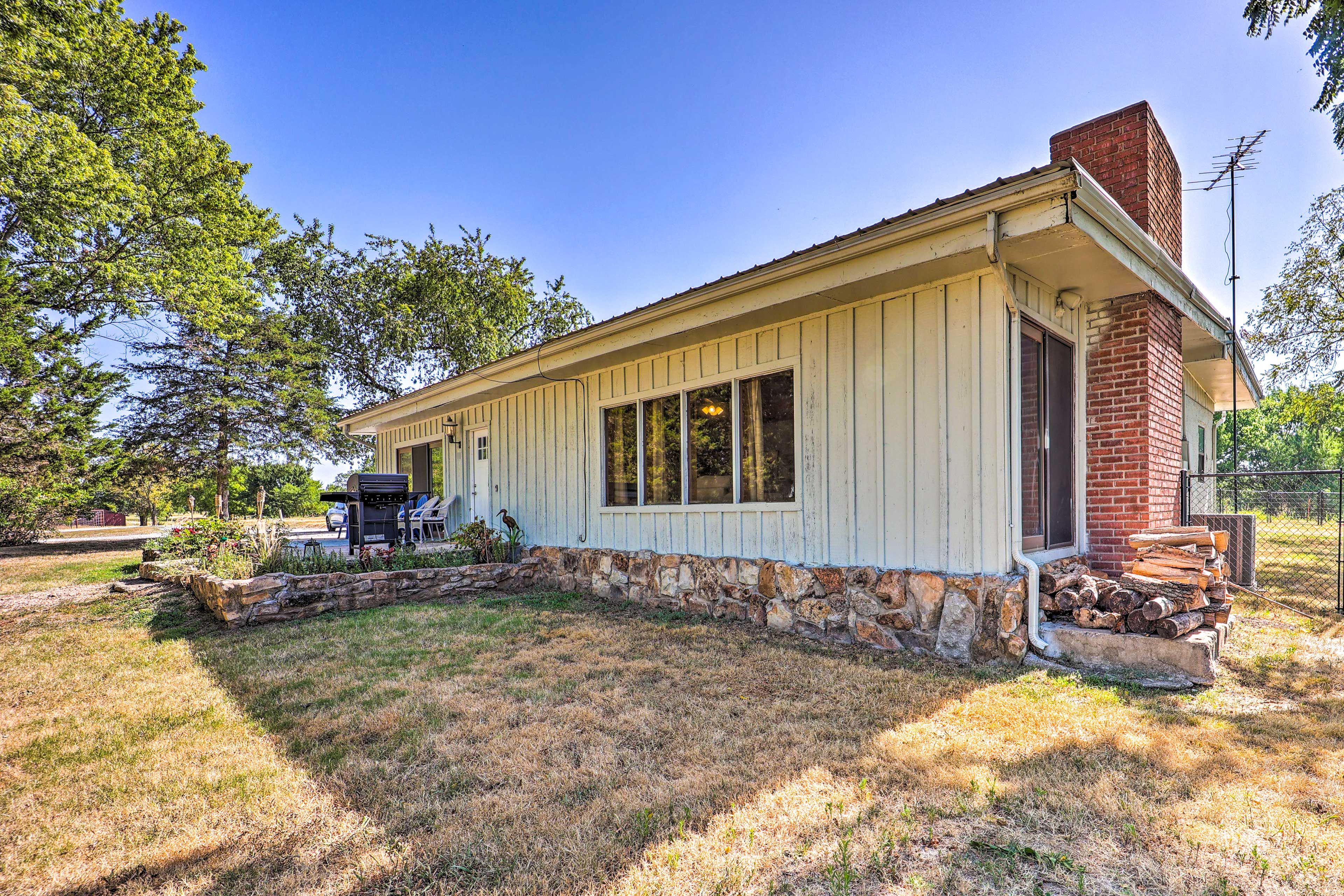 Lochview Lodge | Main House | Exterior