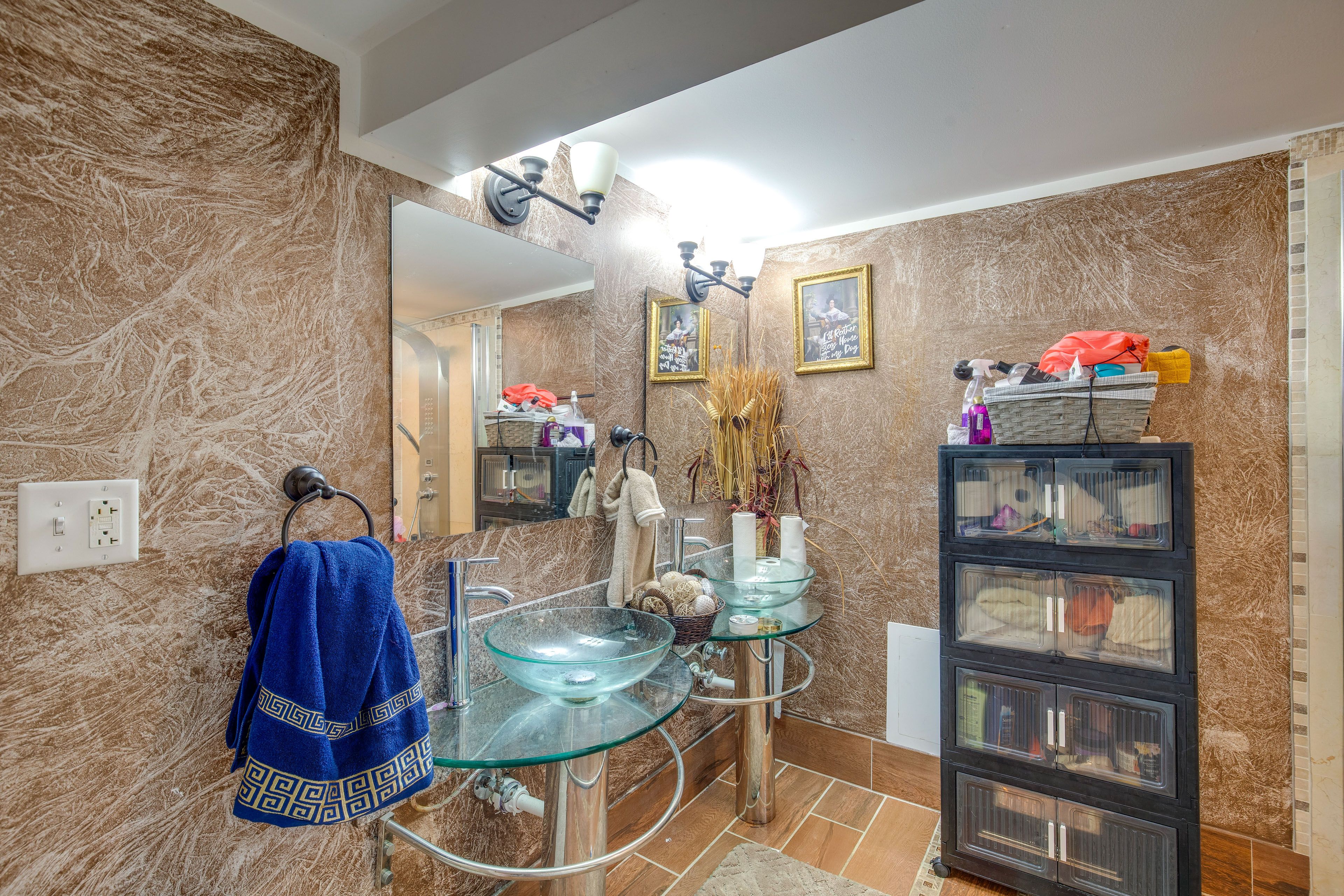 Bathroom | Shower