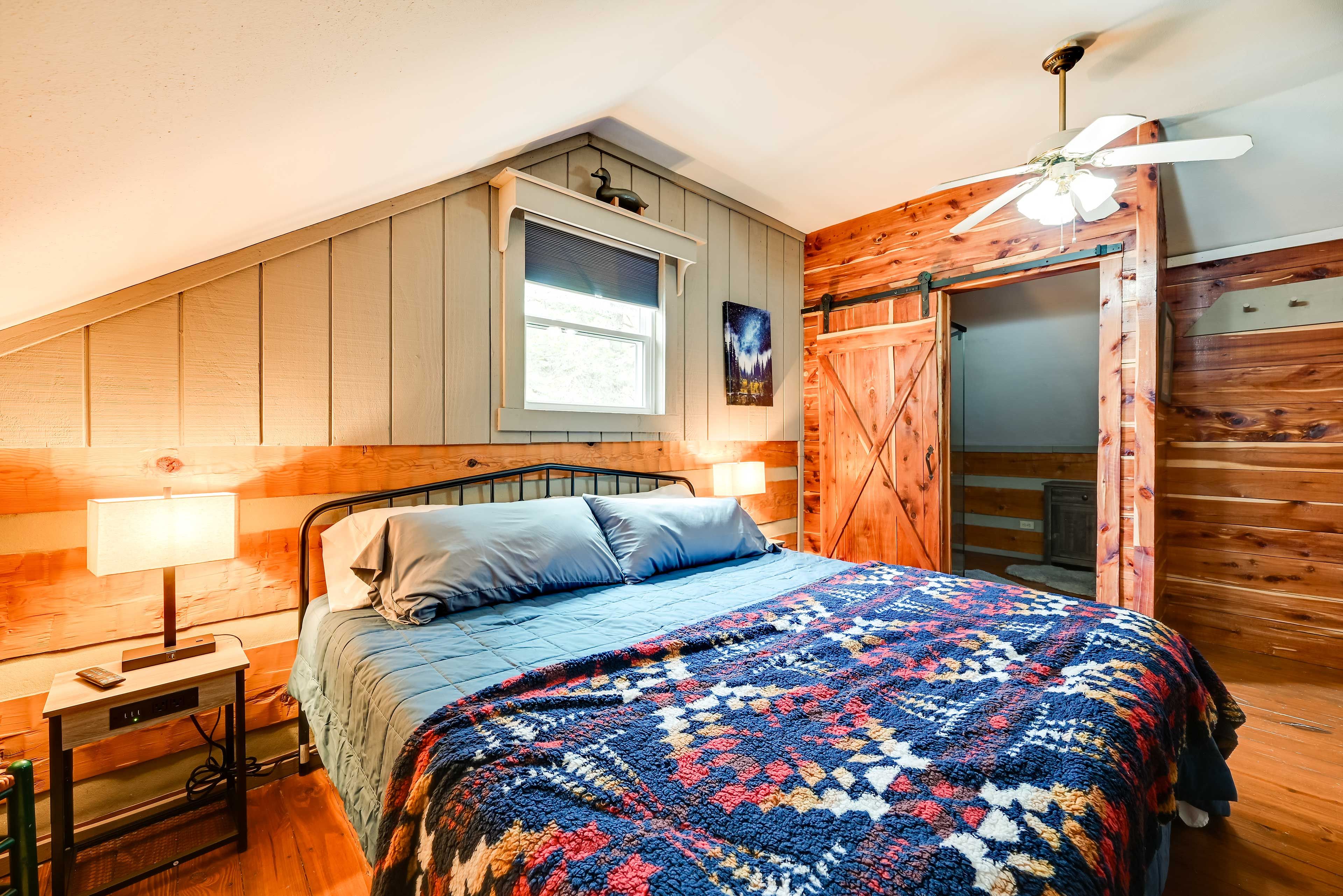 Bedroom 2 | King Bed | 2nd Floor