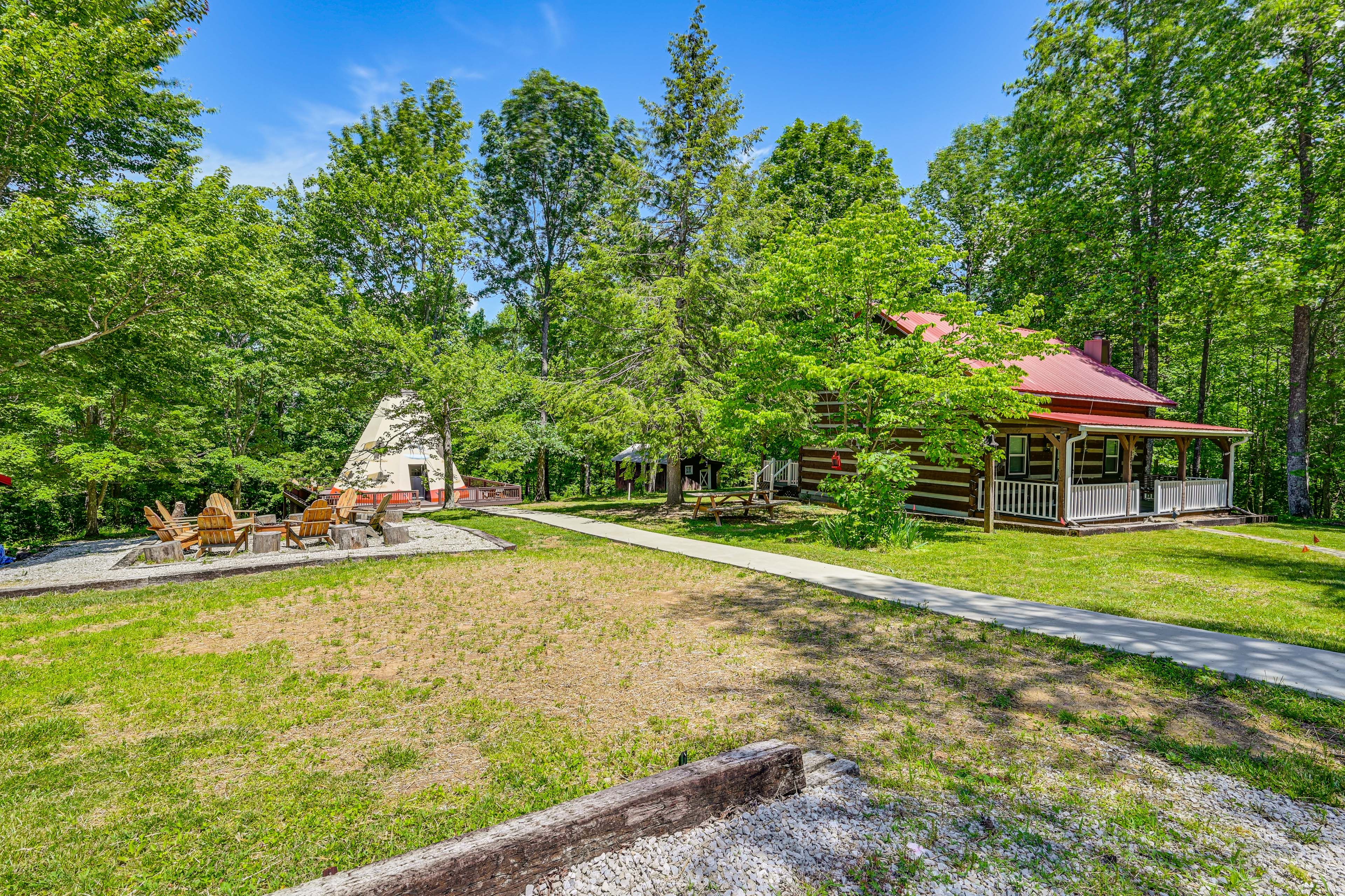 Property | Driveway (7 Vehicles)