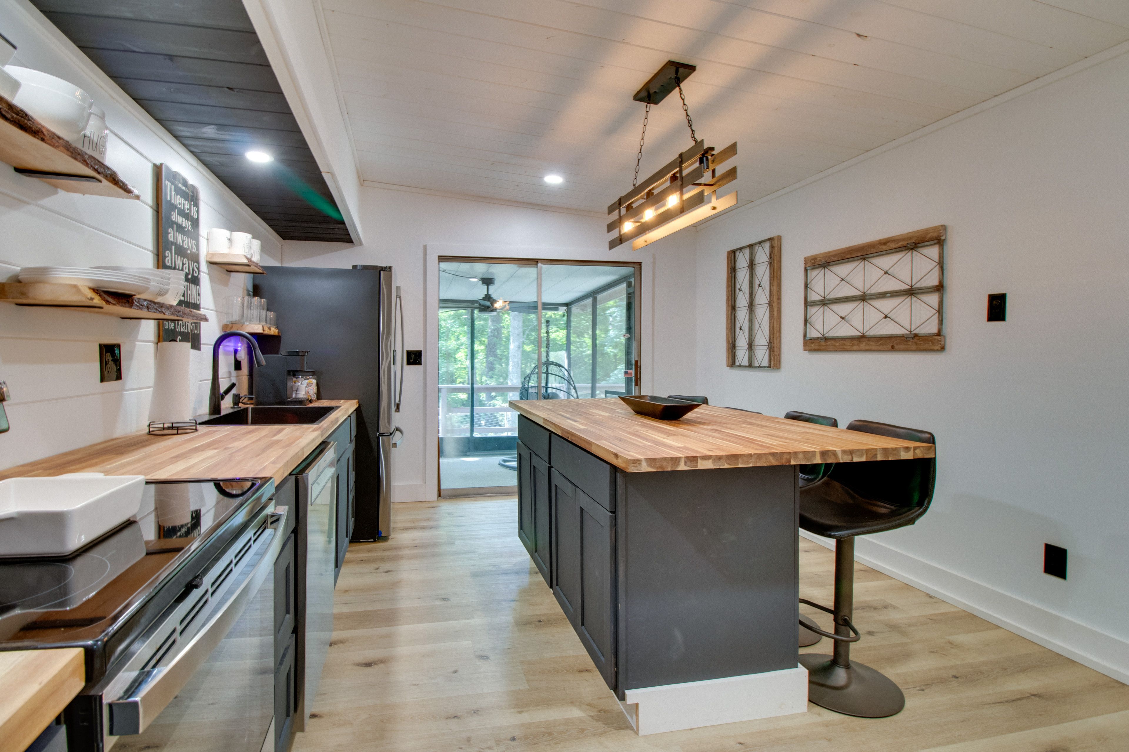 Kitchen | 1st Floor
