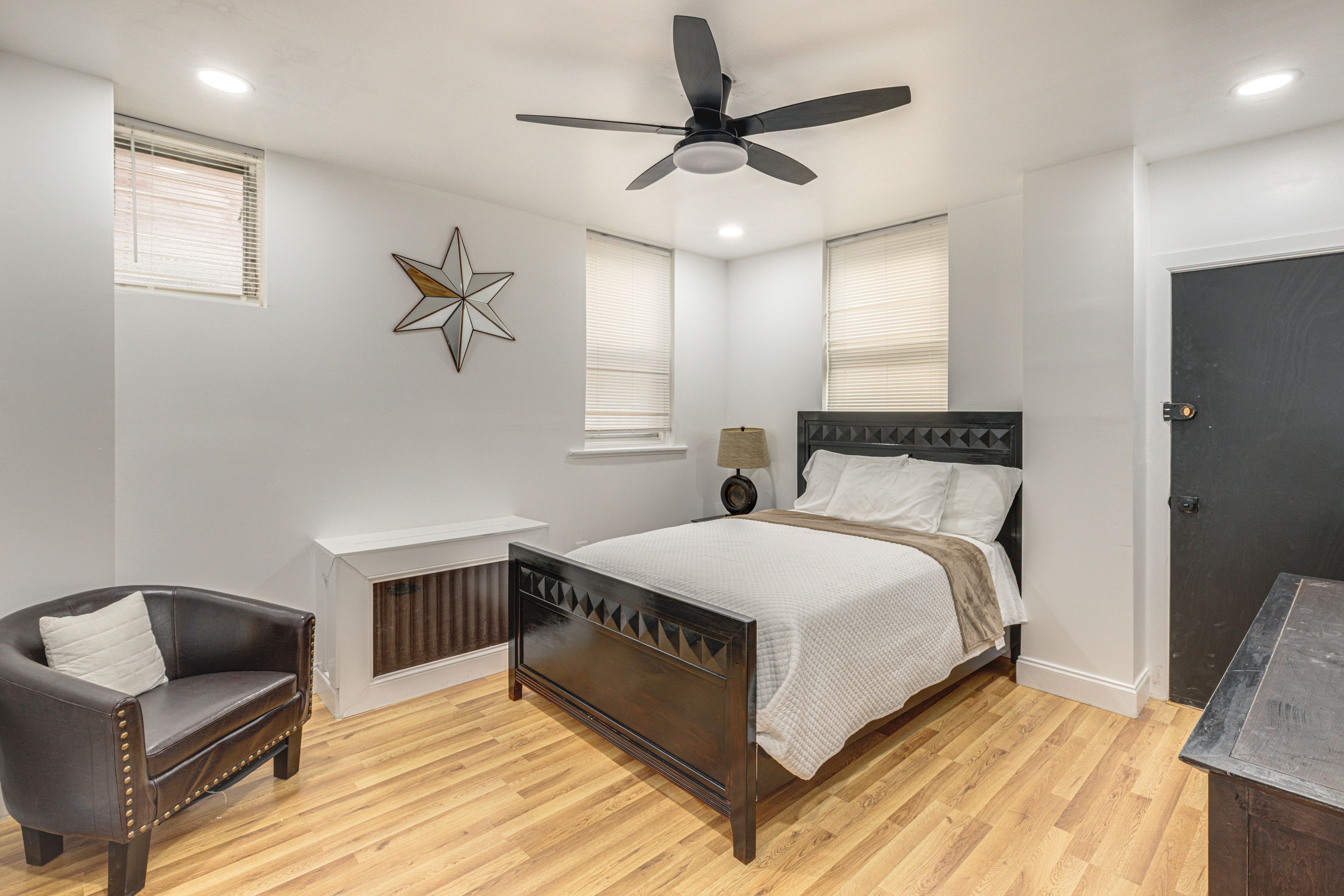 Bedroom 1 | Full Bed