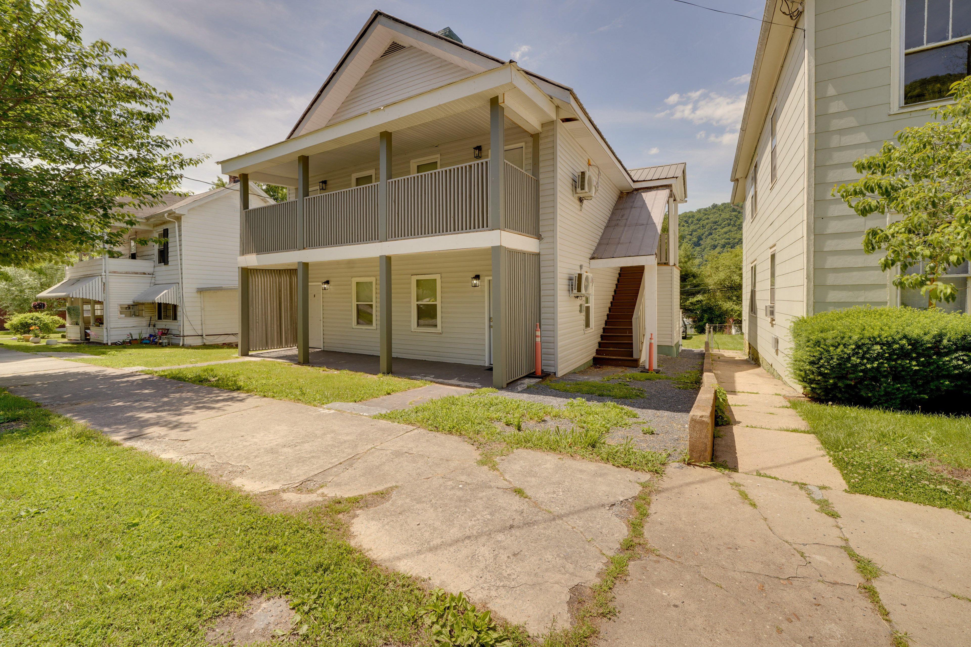Exterior | 2nd-Floor Unit