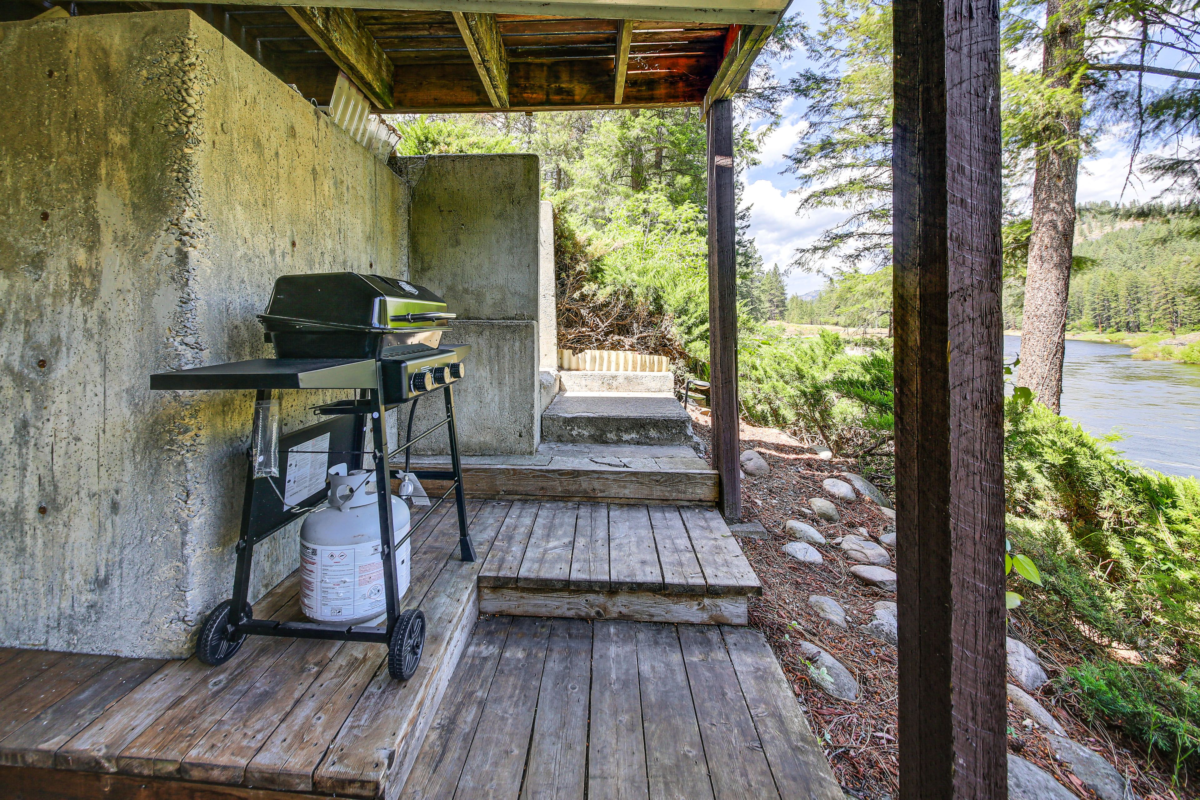 Exterior | Private Patio | Gas Grill | Outdoor Shower