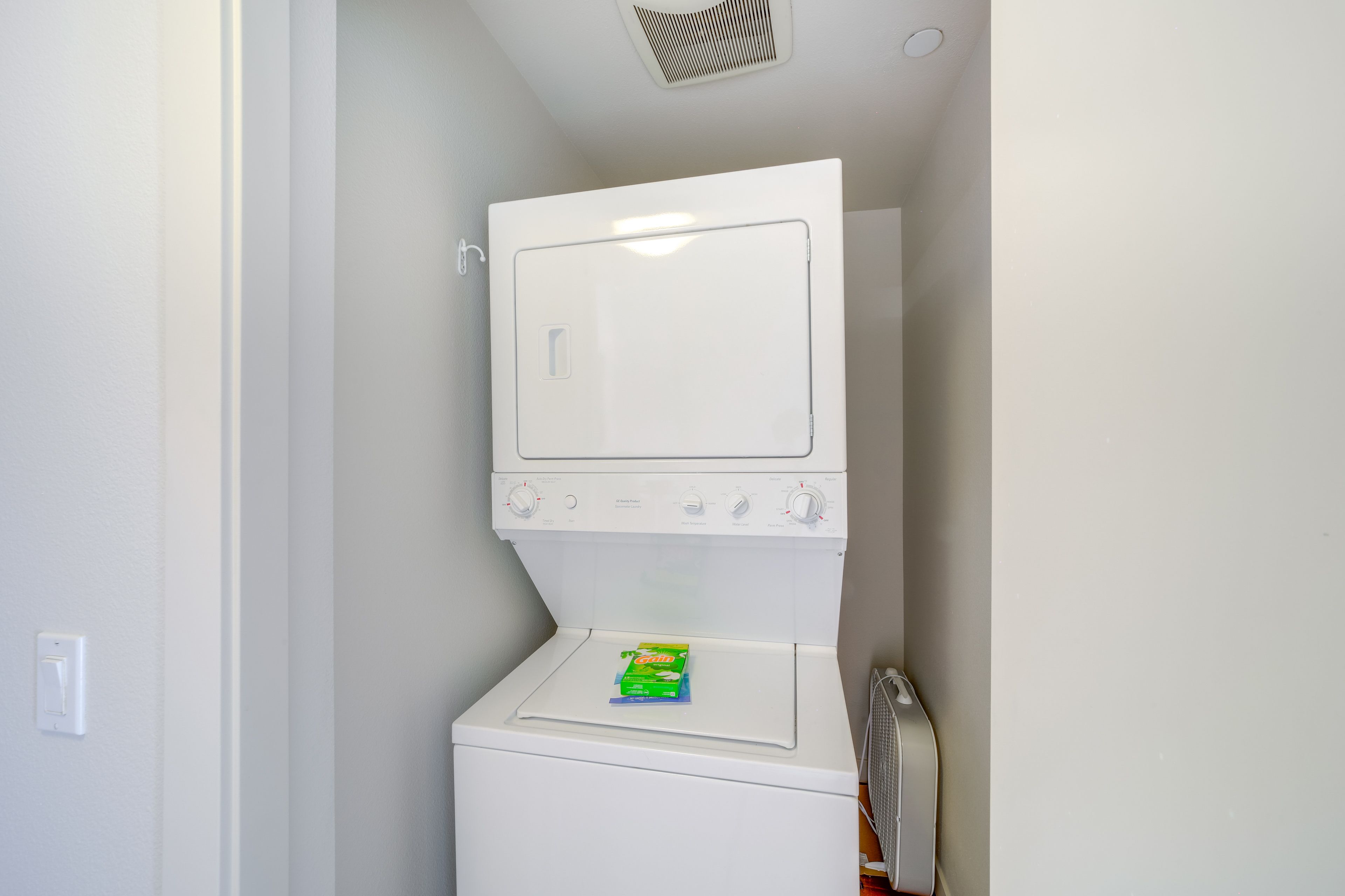 Unit 2 | Washer/Dryer