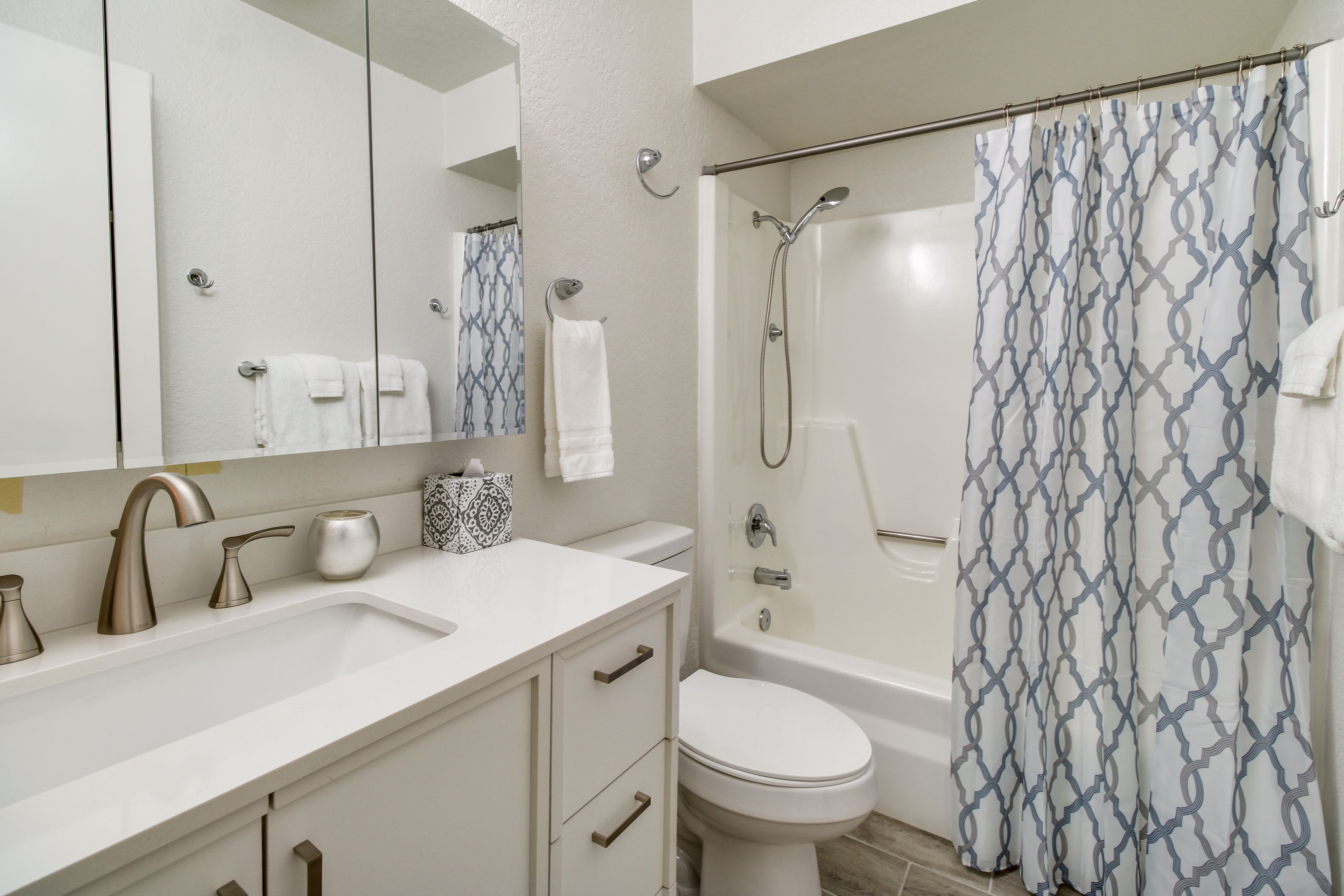 Full Bathroom