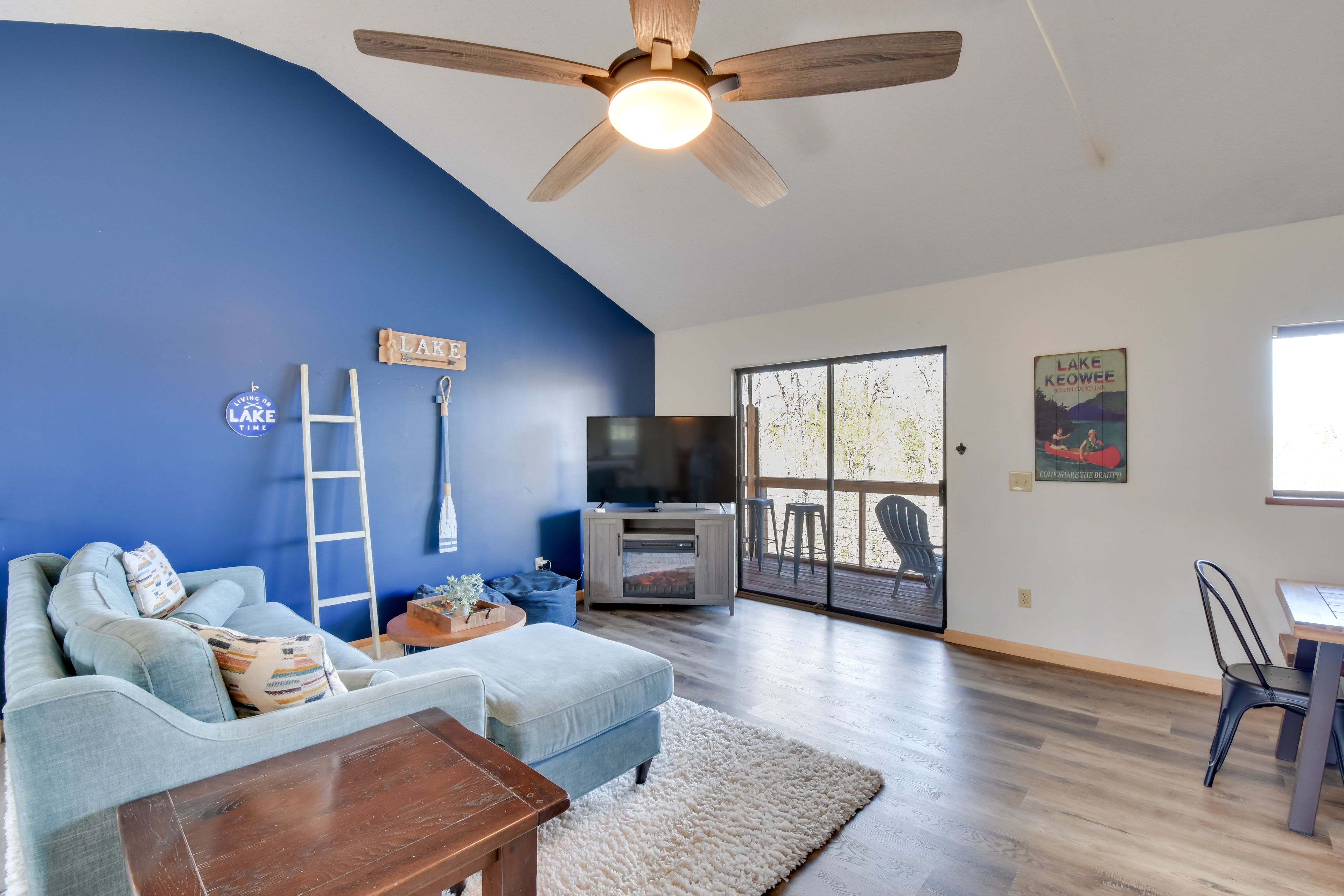 Living Room | Full Sleeper Sofa | Main Level