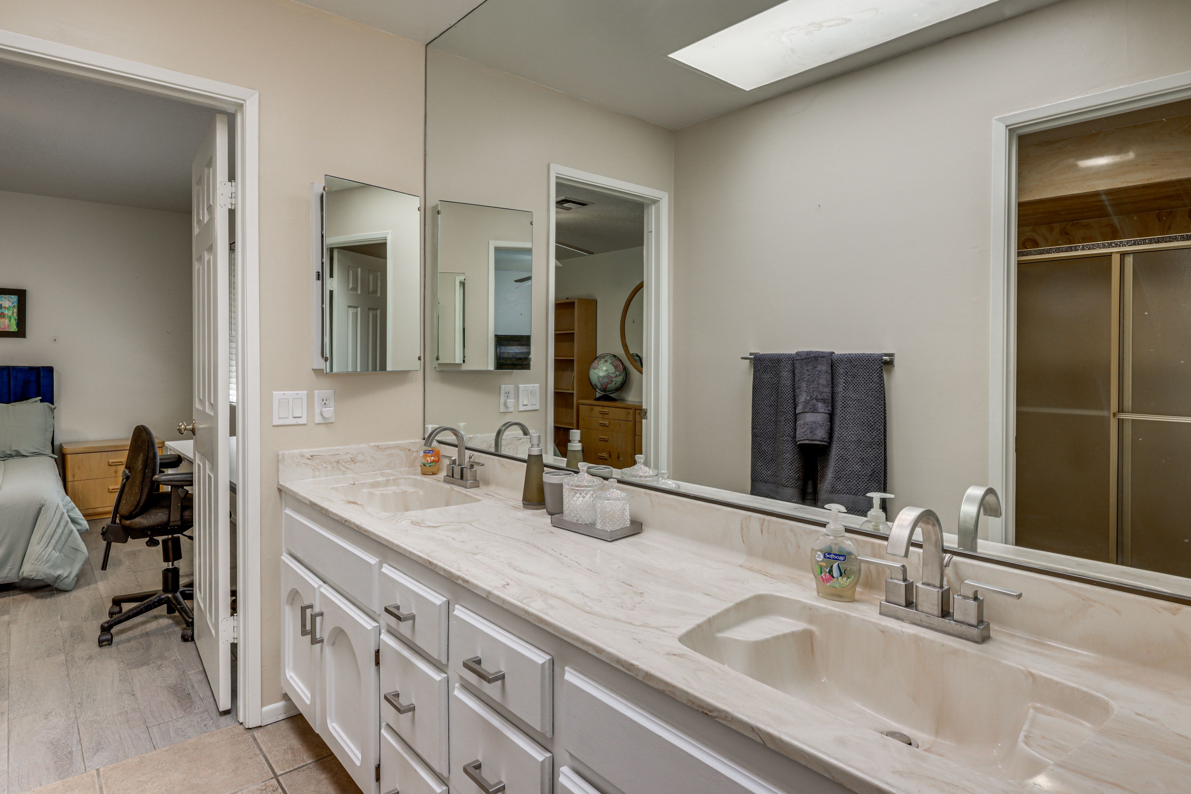 Jack-and-Jill Bathroom