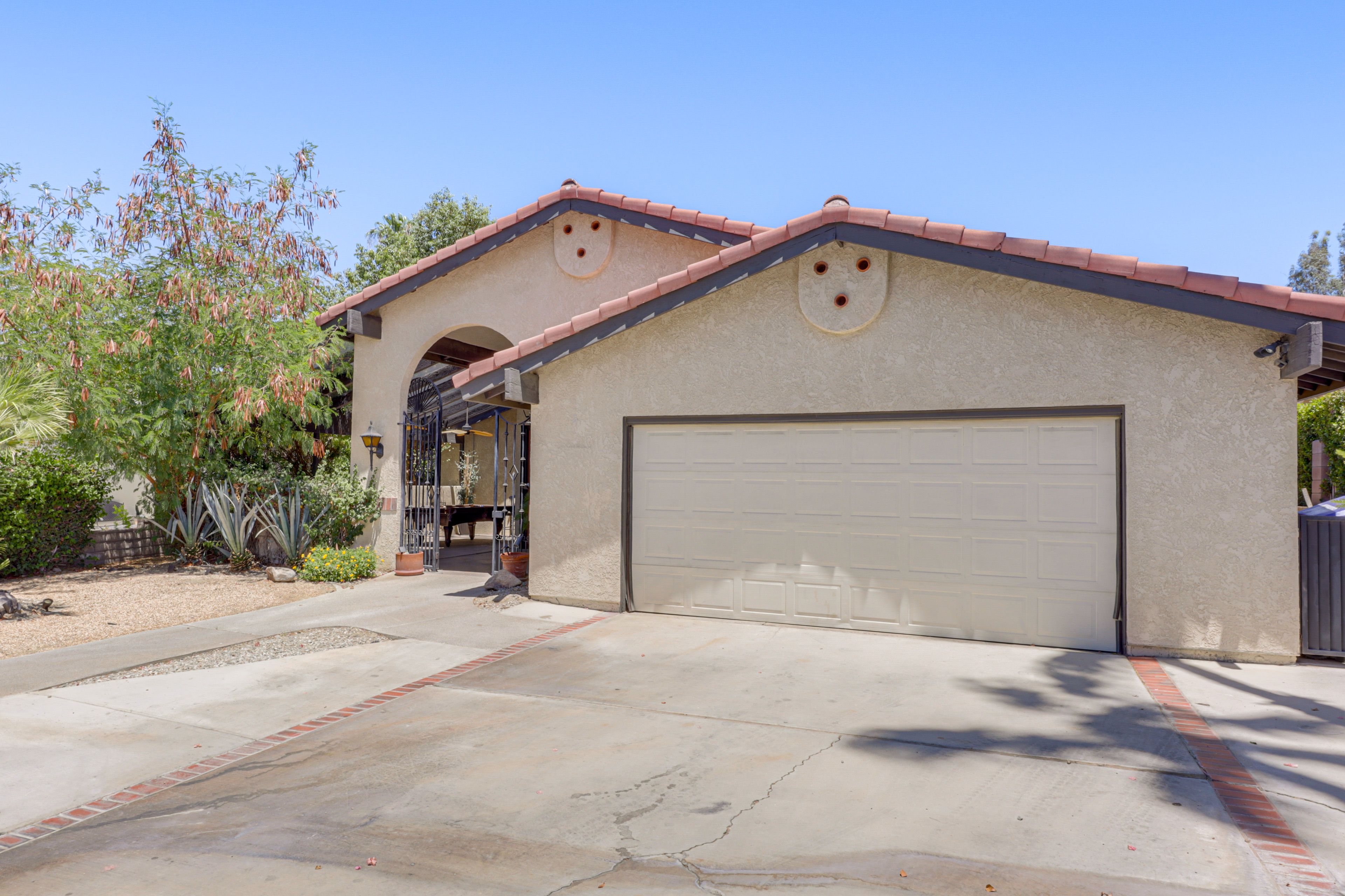 Exterior | Driveway Parking (2 Vehicles) | No Garage Access