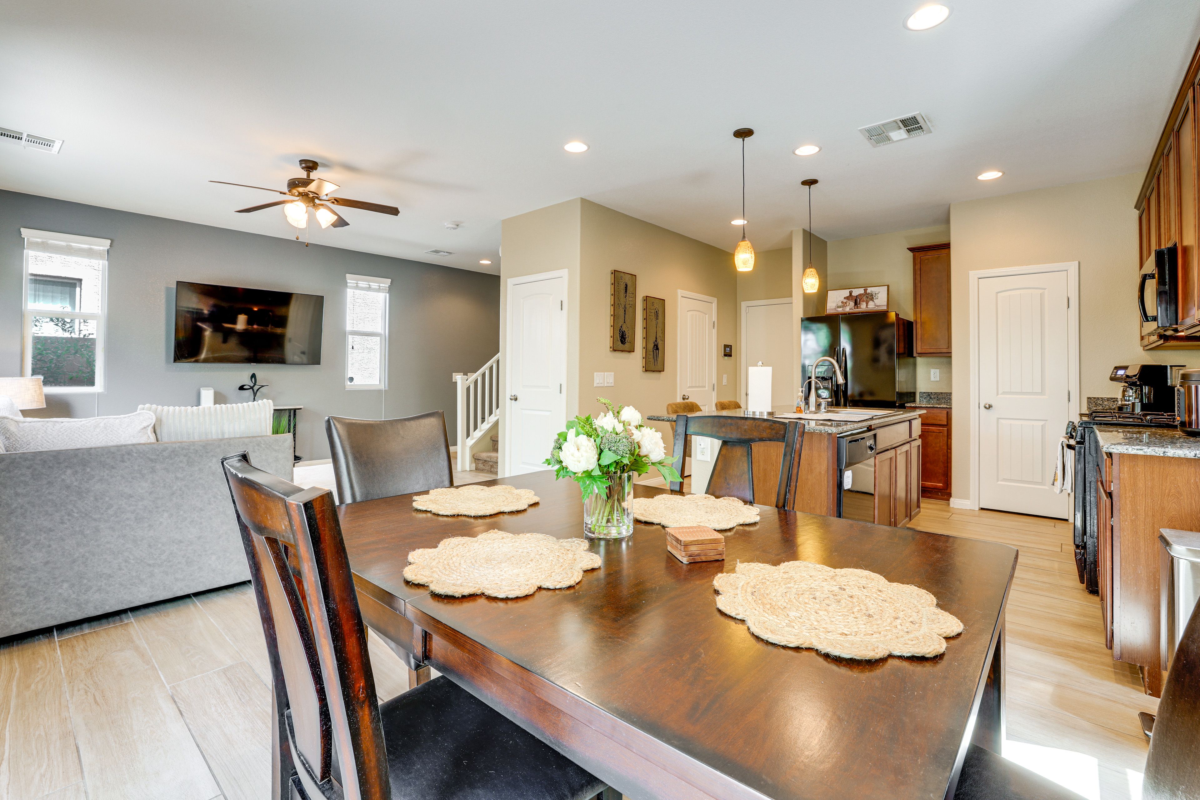 Dining Area | 1st Floor