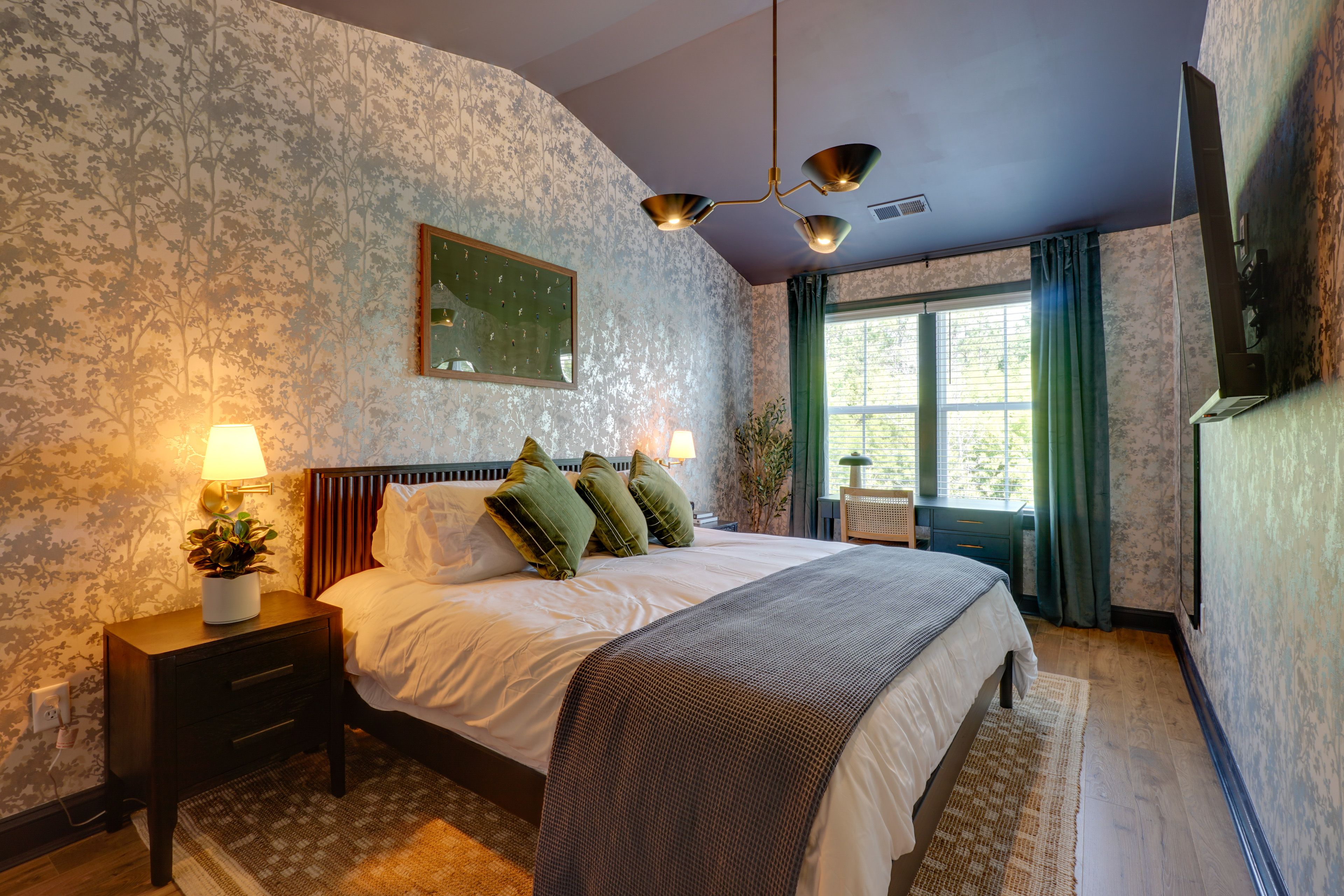 Bedroom 2 | King Bed | 2nd Floor