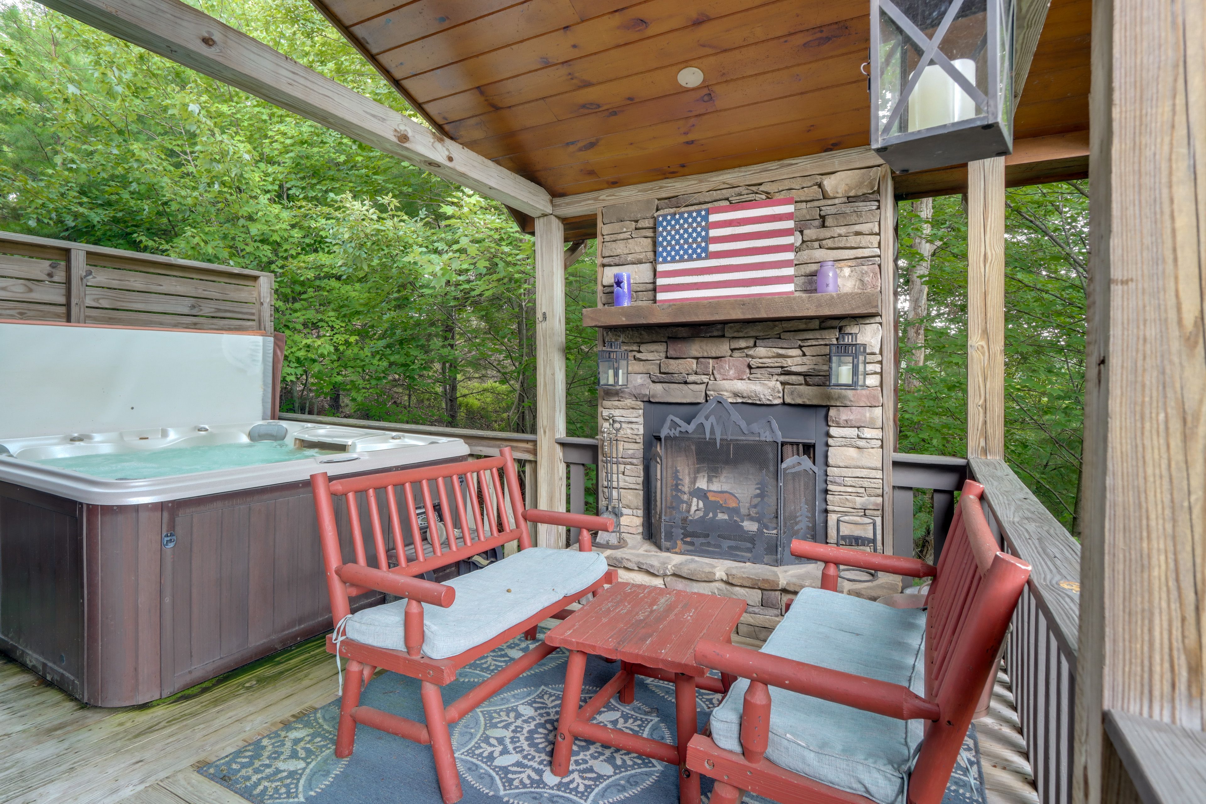 Blue Ridge Vacation Rental | 2BR | 2BA | 1,380 Sq Ft