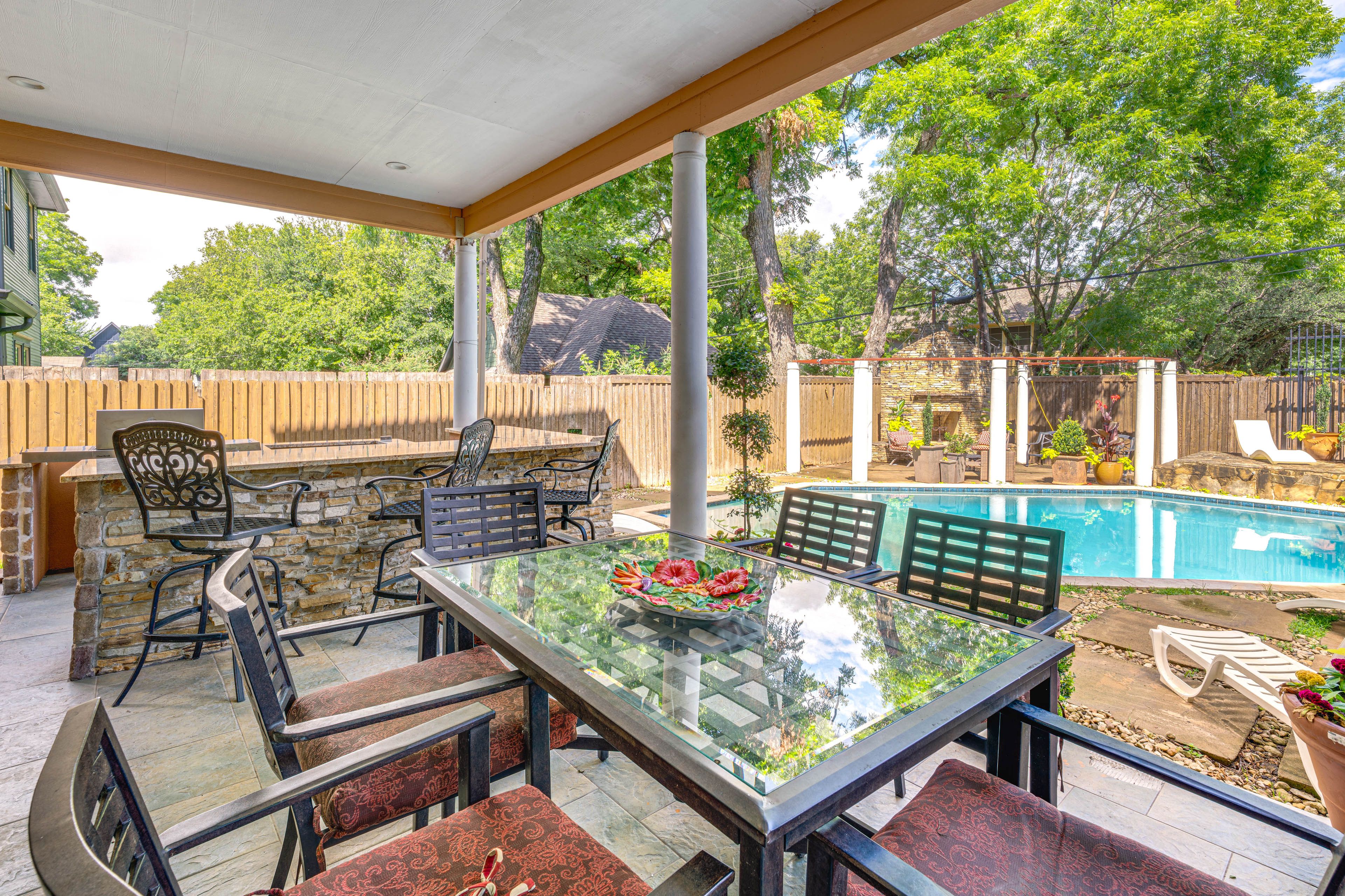 Covered Patio | Bar | Dining