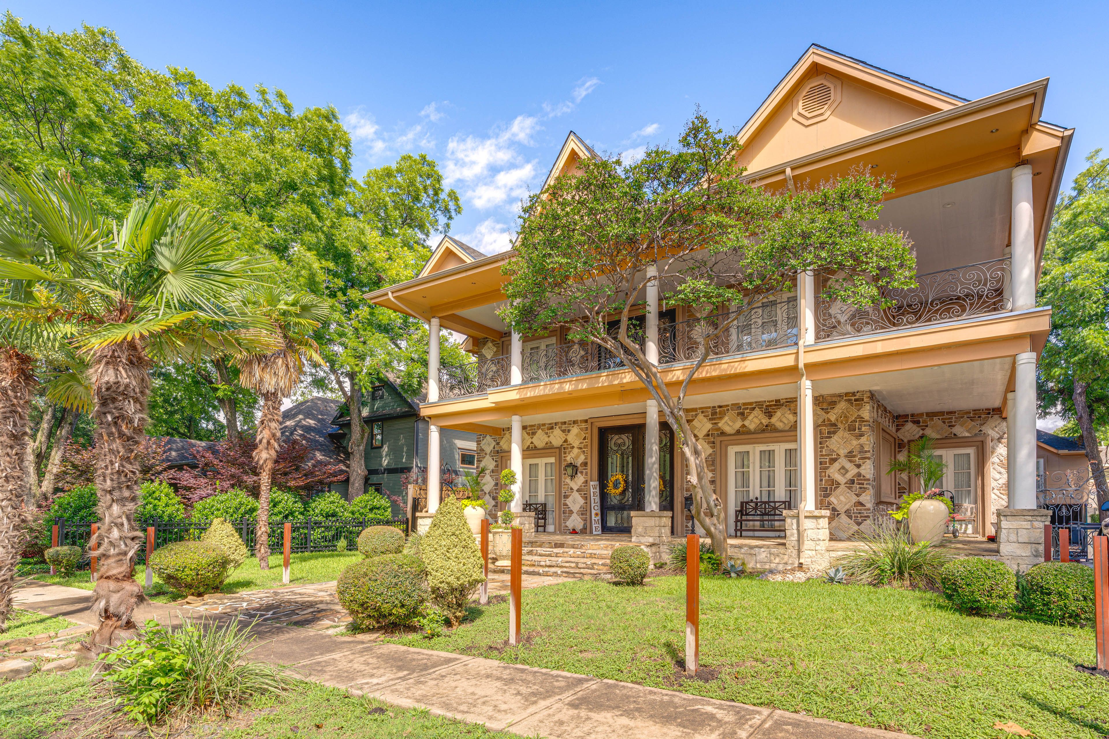 Dallas Vacation Rental | 4BR | 3.5BA | 6,200 Sq Ft