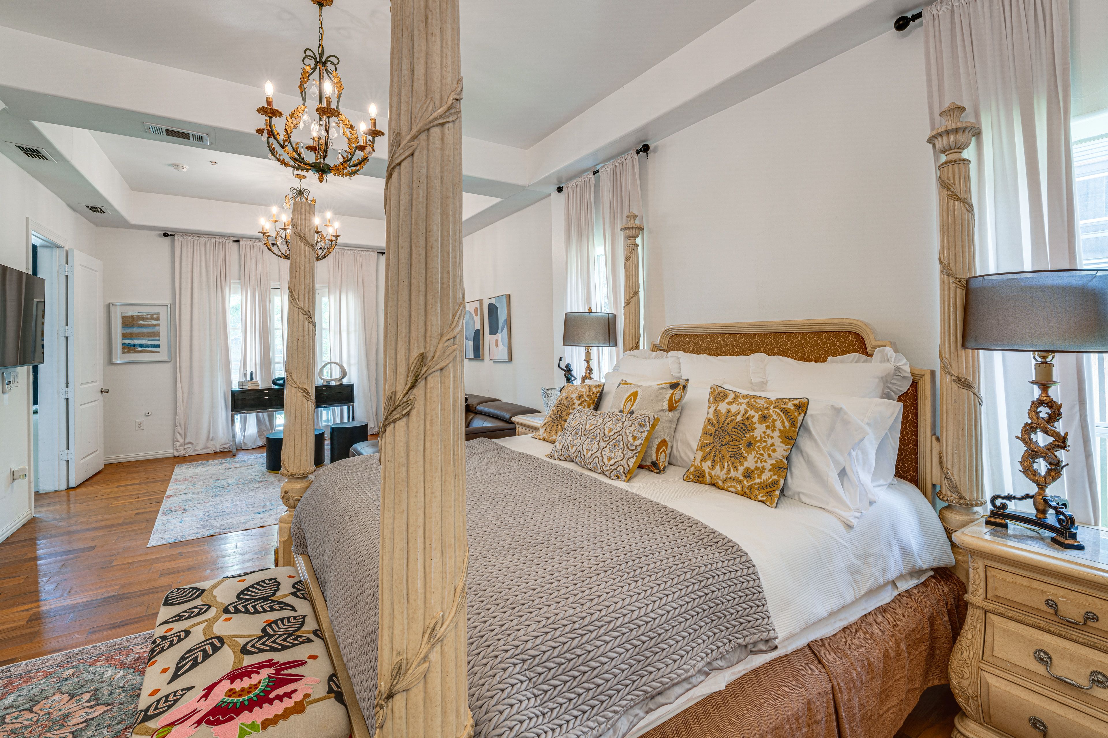 Bedroom 2 | King Bed